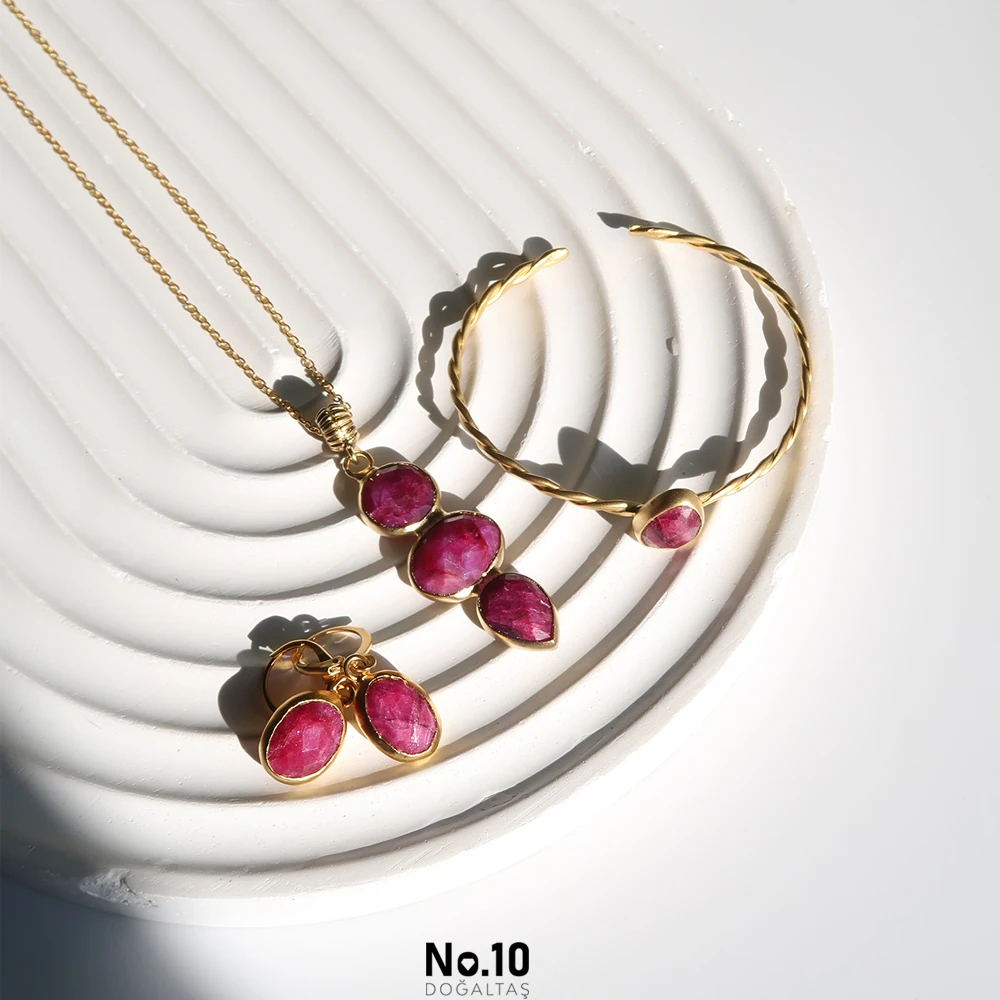 Yakut Doğal Taşlı Mat Altın Kaplama Set