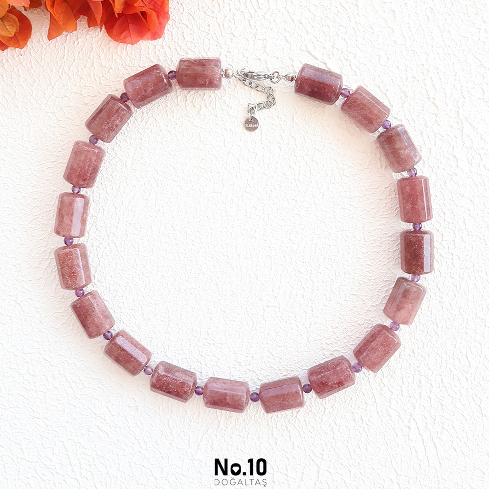 Stramora Necklace