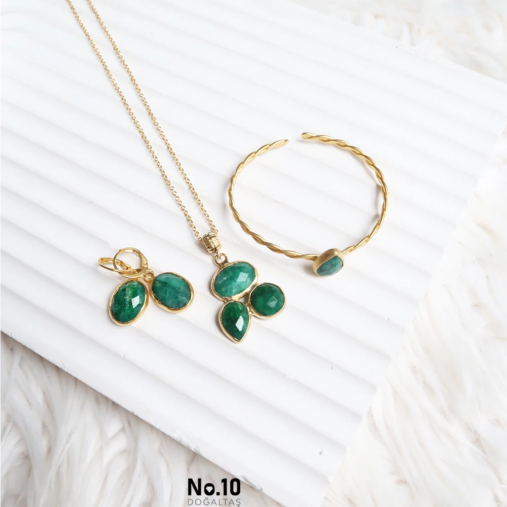 Zümrüt Doğal Taşlı Mat Altın Kaplama Set