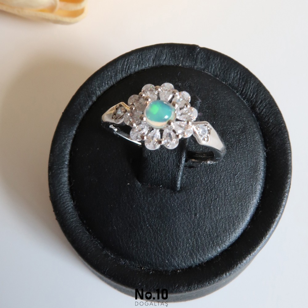 Opal Taşlı Yüzük (Çiçek Model)