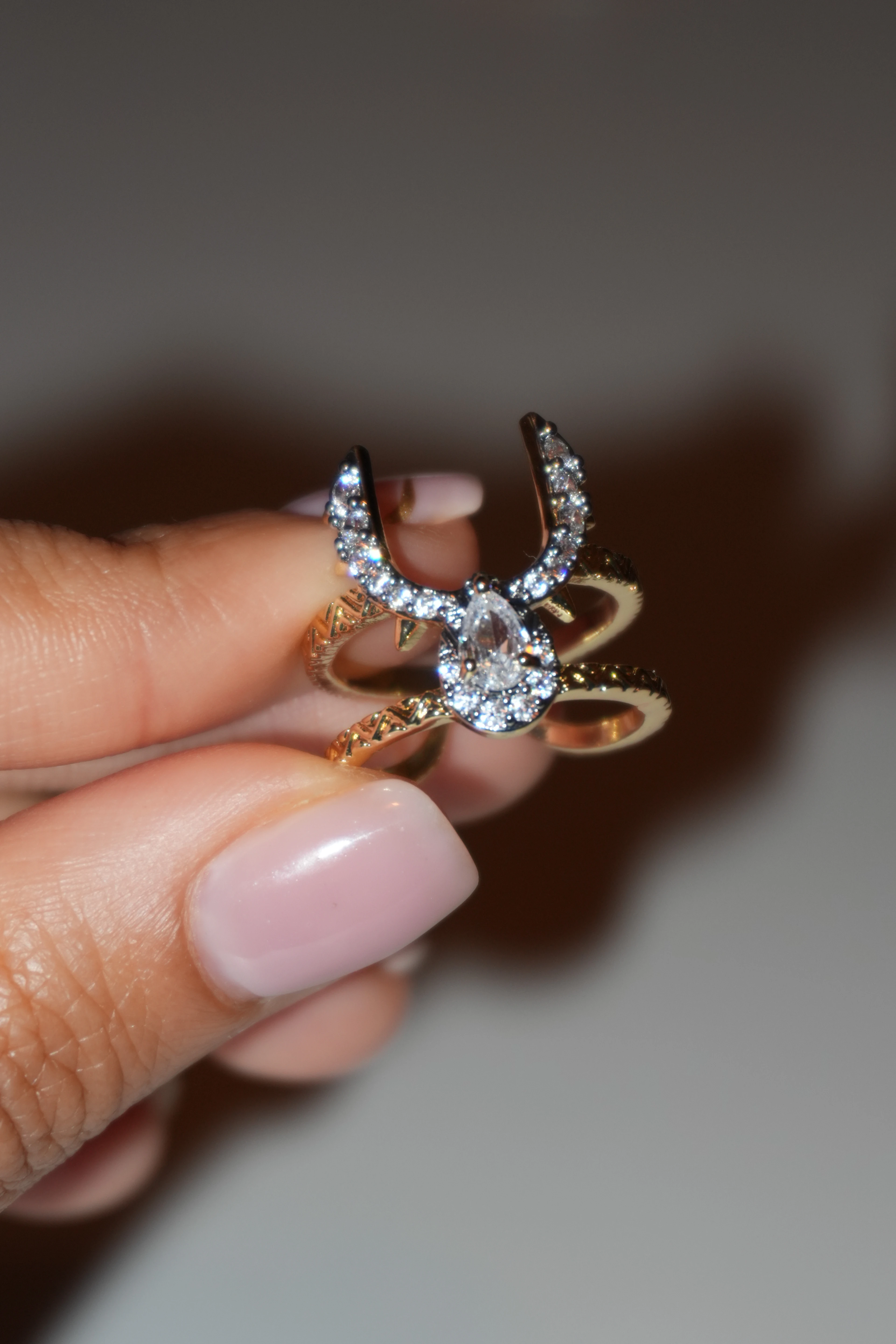 Belani Taşlı Yüzük