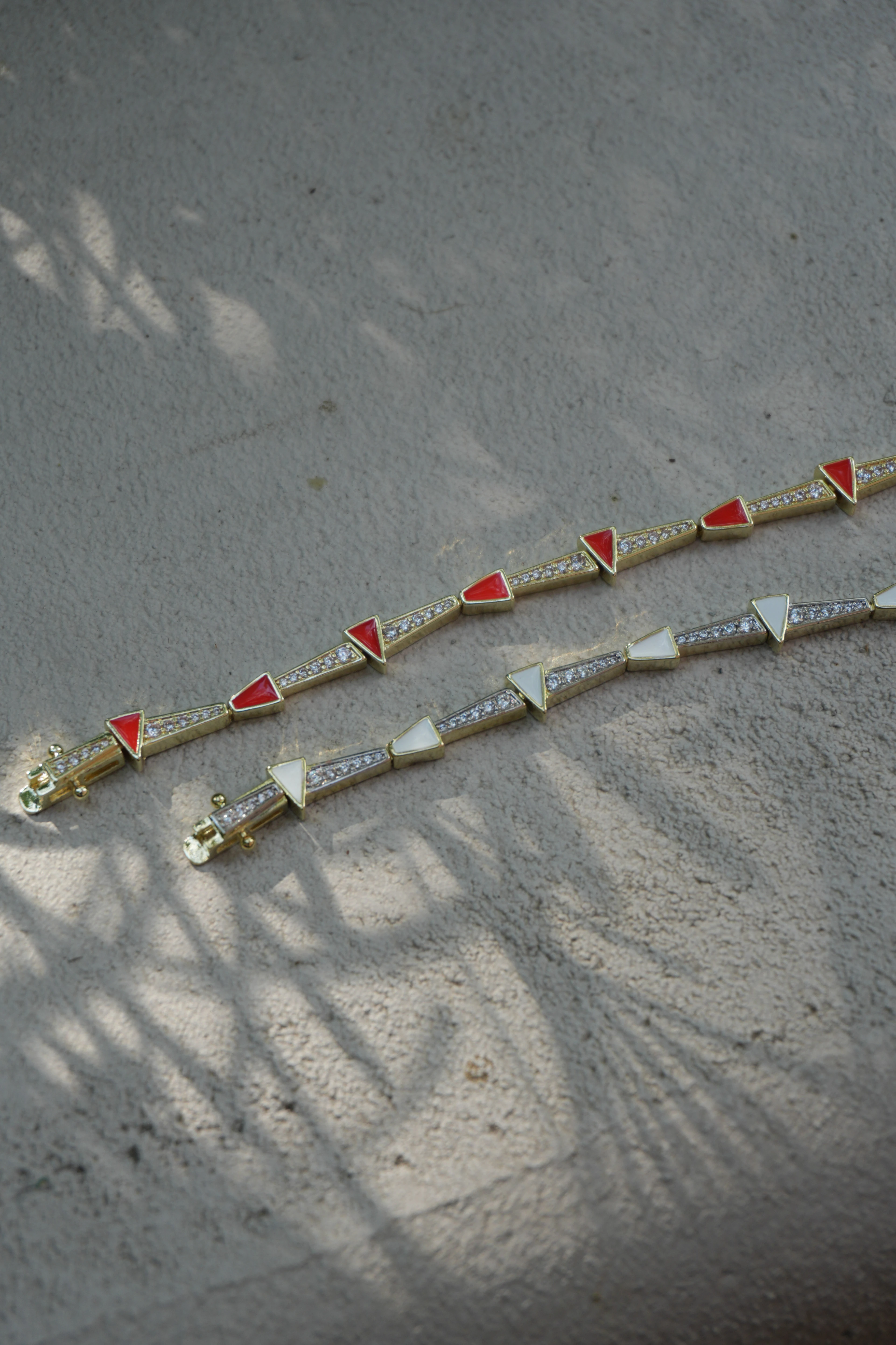 Üçgen Taşlı Bileklik | VIP - BEYAZ