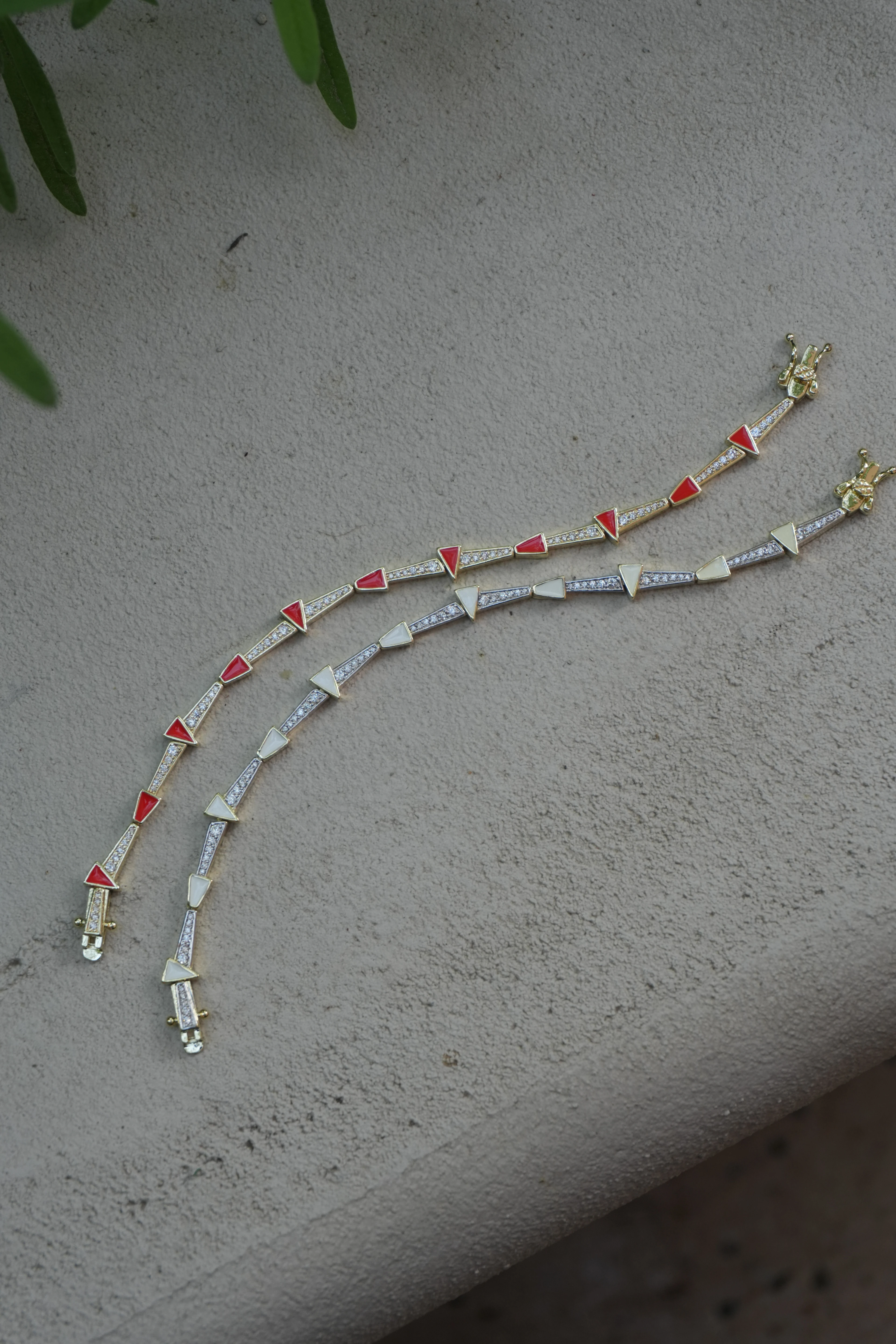 Üçgen Taşlı Bileklik | VIP - BEYAZ