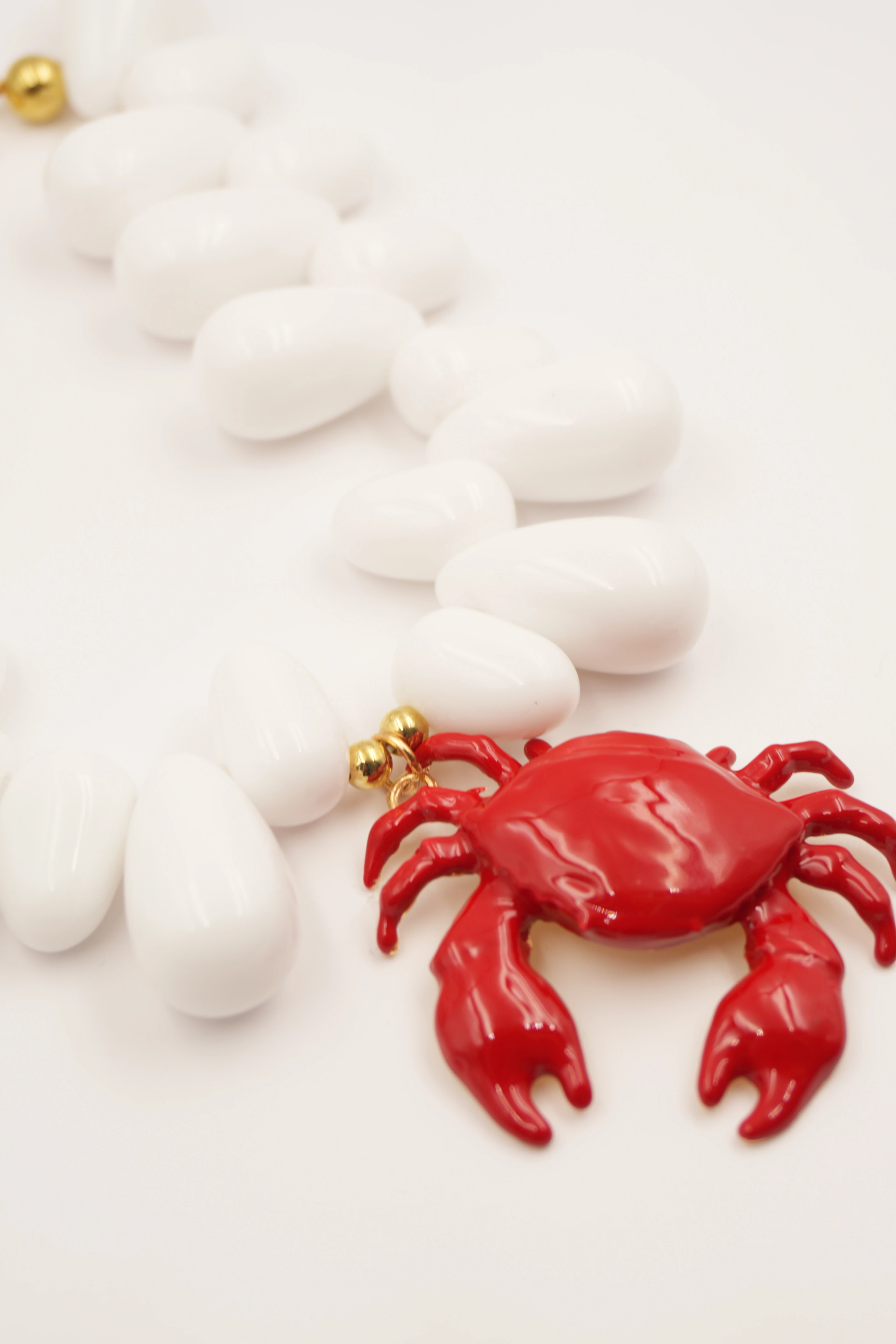 Yengeç Figürlü Kolye