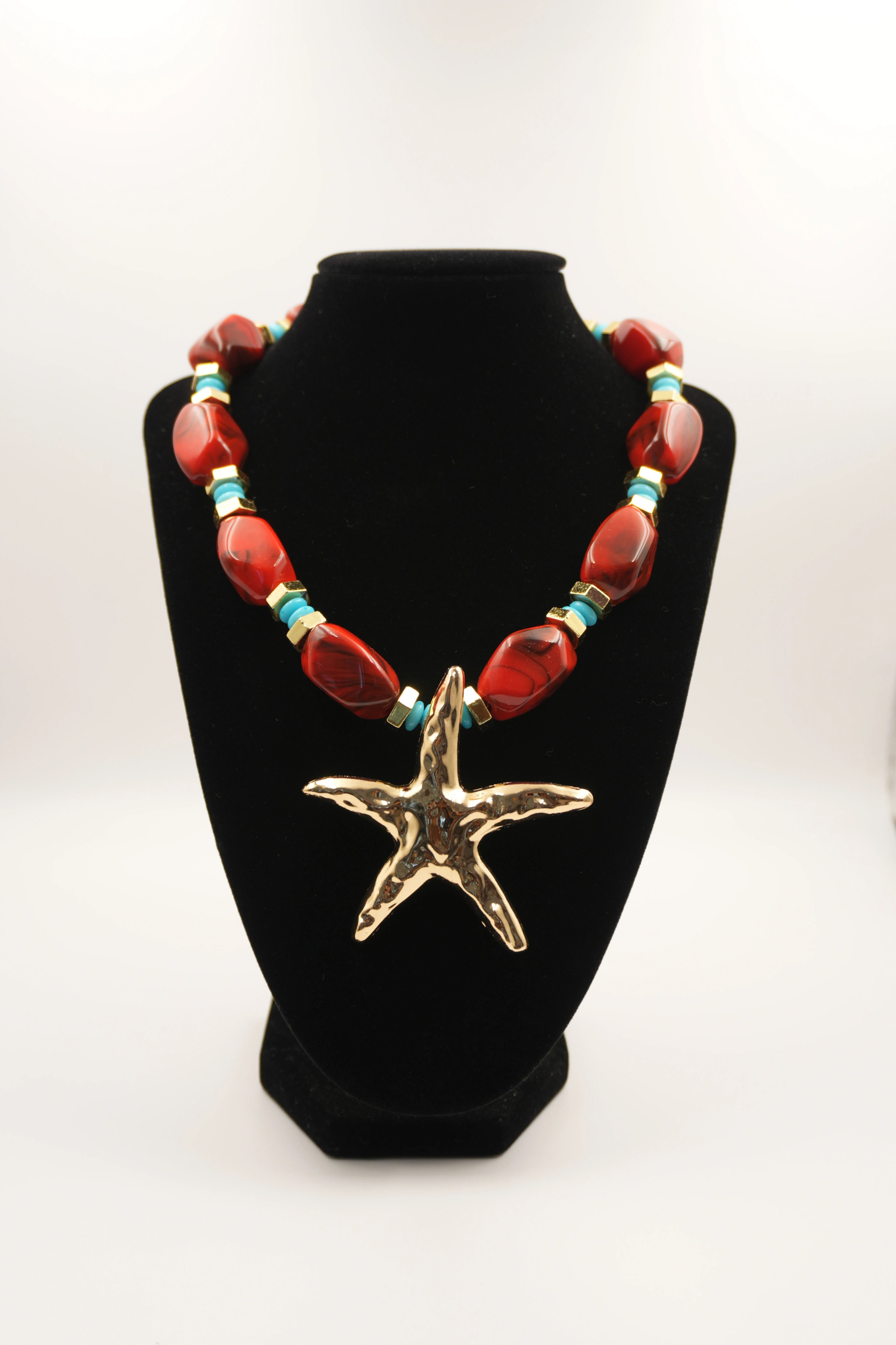 Yıldız Figürlü Kolye