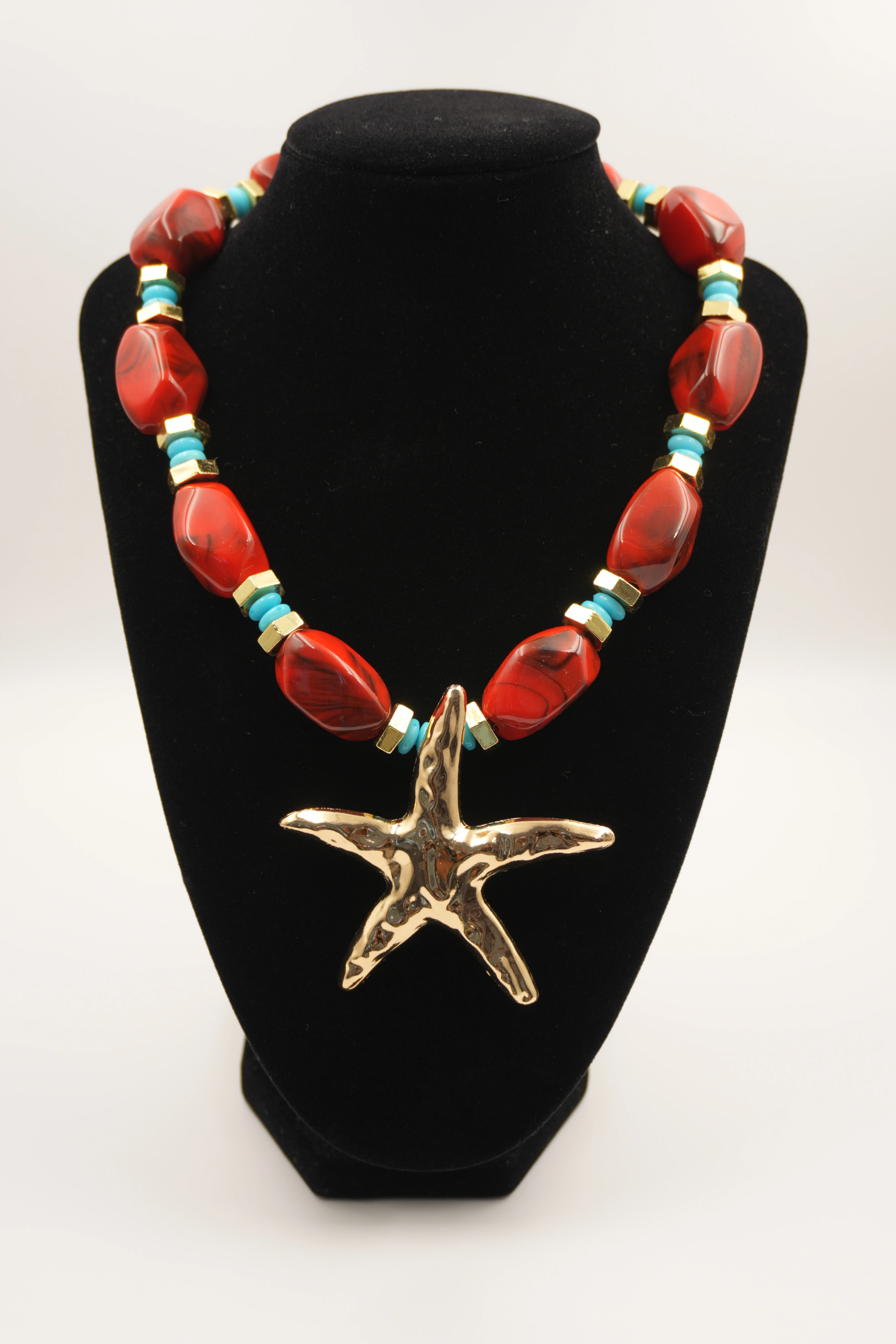 Yıldız Figürlü Kolye