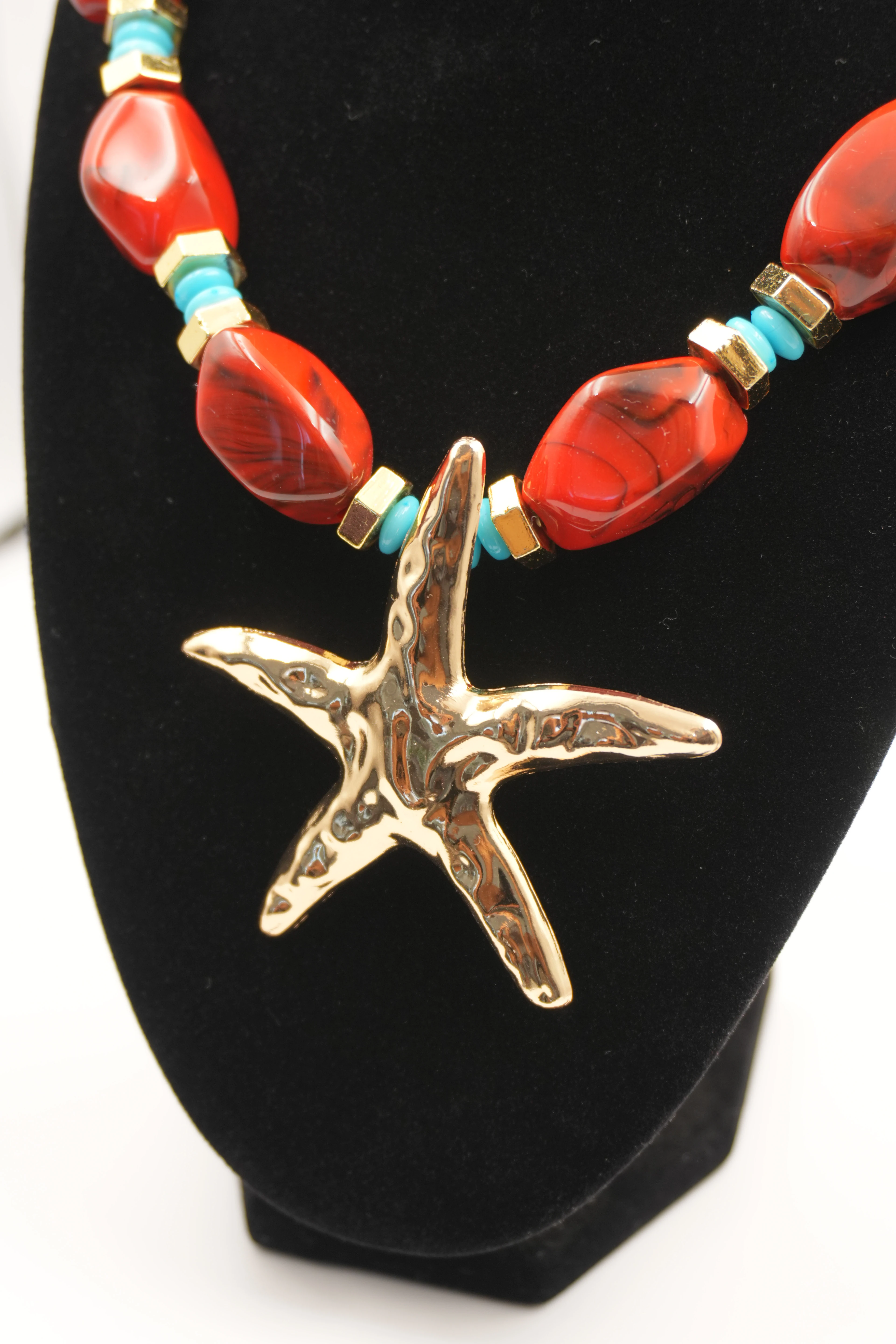 Yıldız Figürlü Kolye