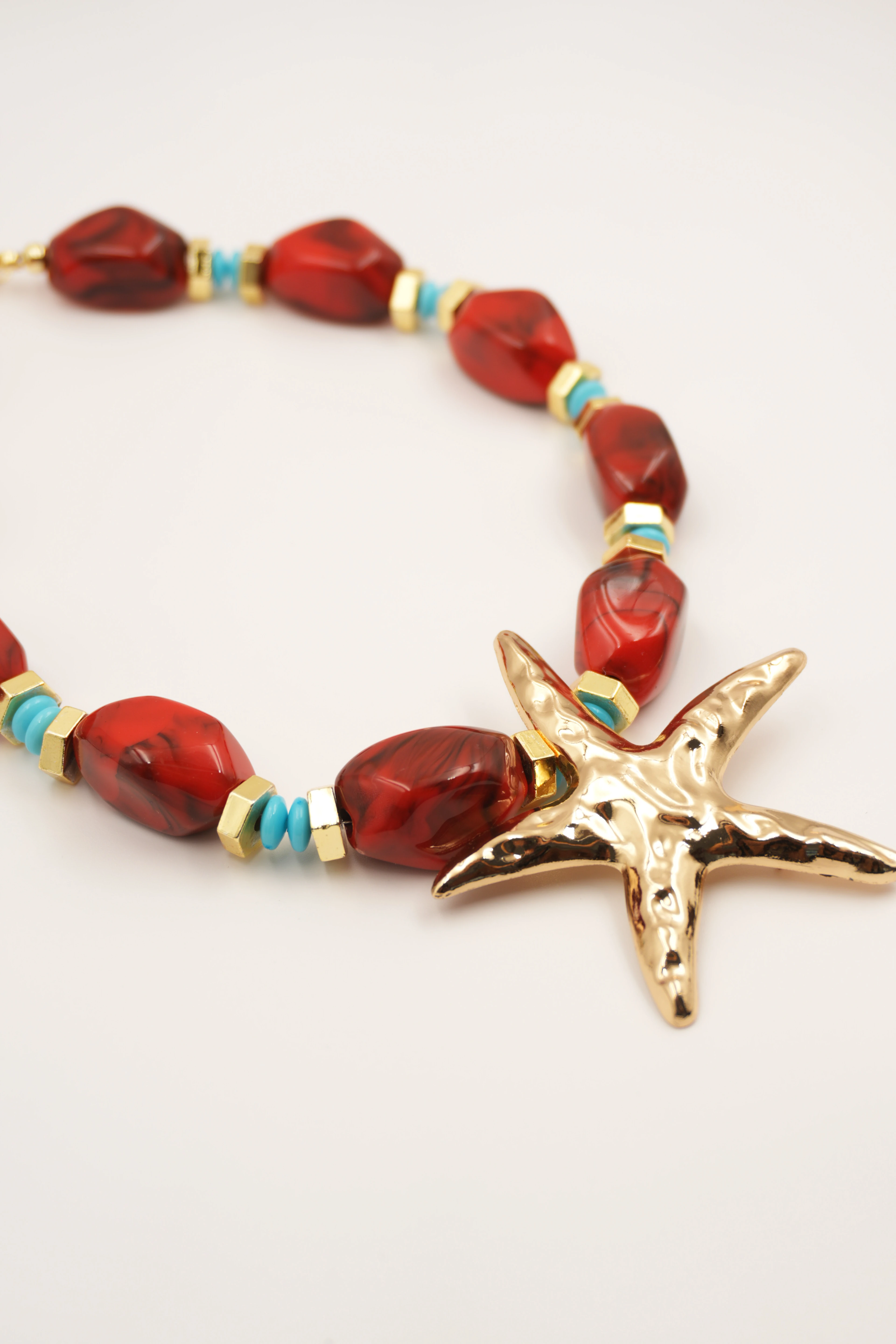 Yıldız Figürlü Kolye