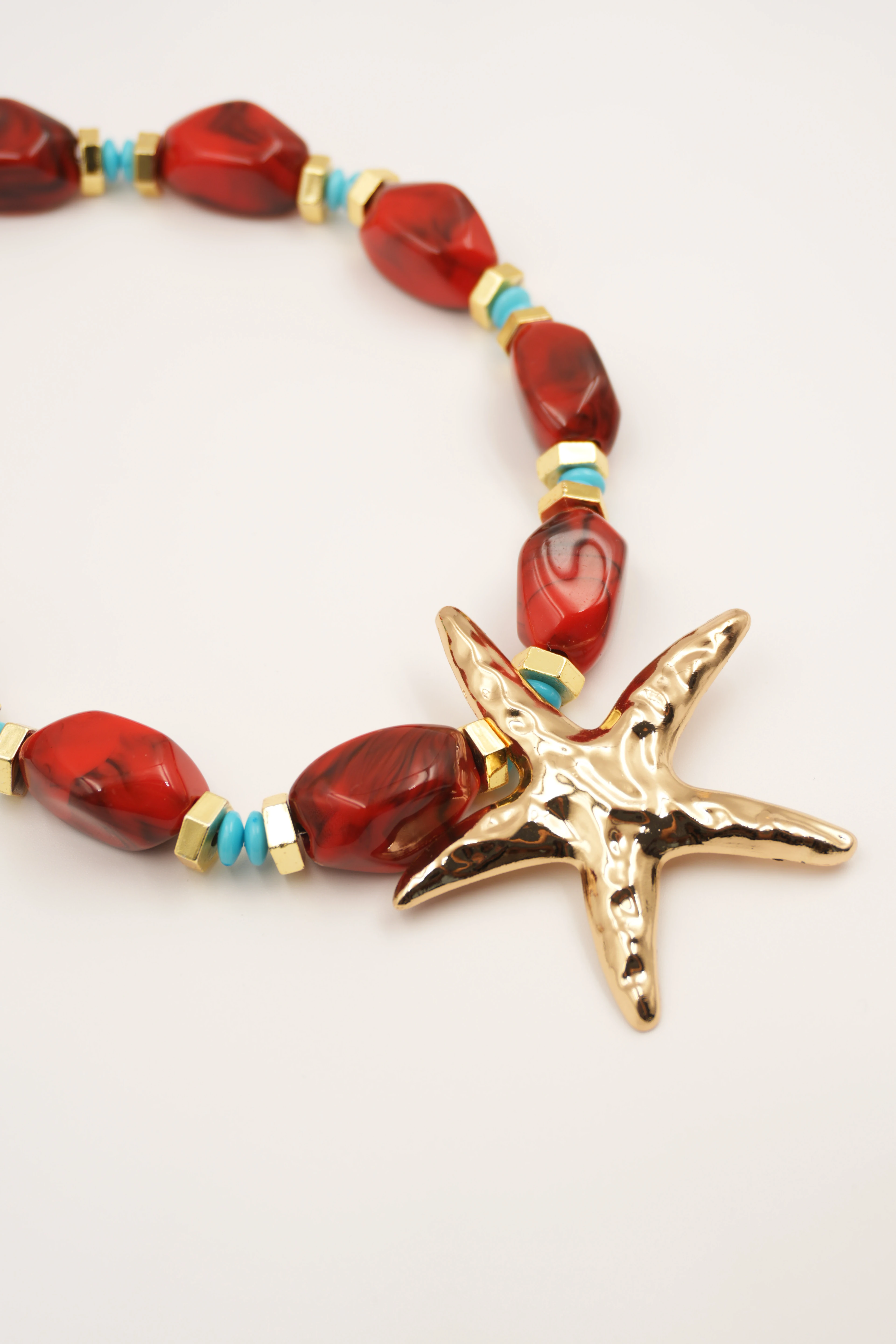 Yıldız Figürlü Kolye