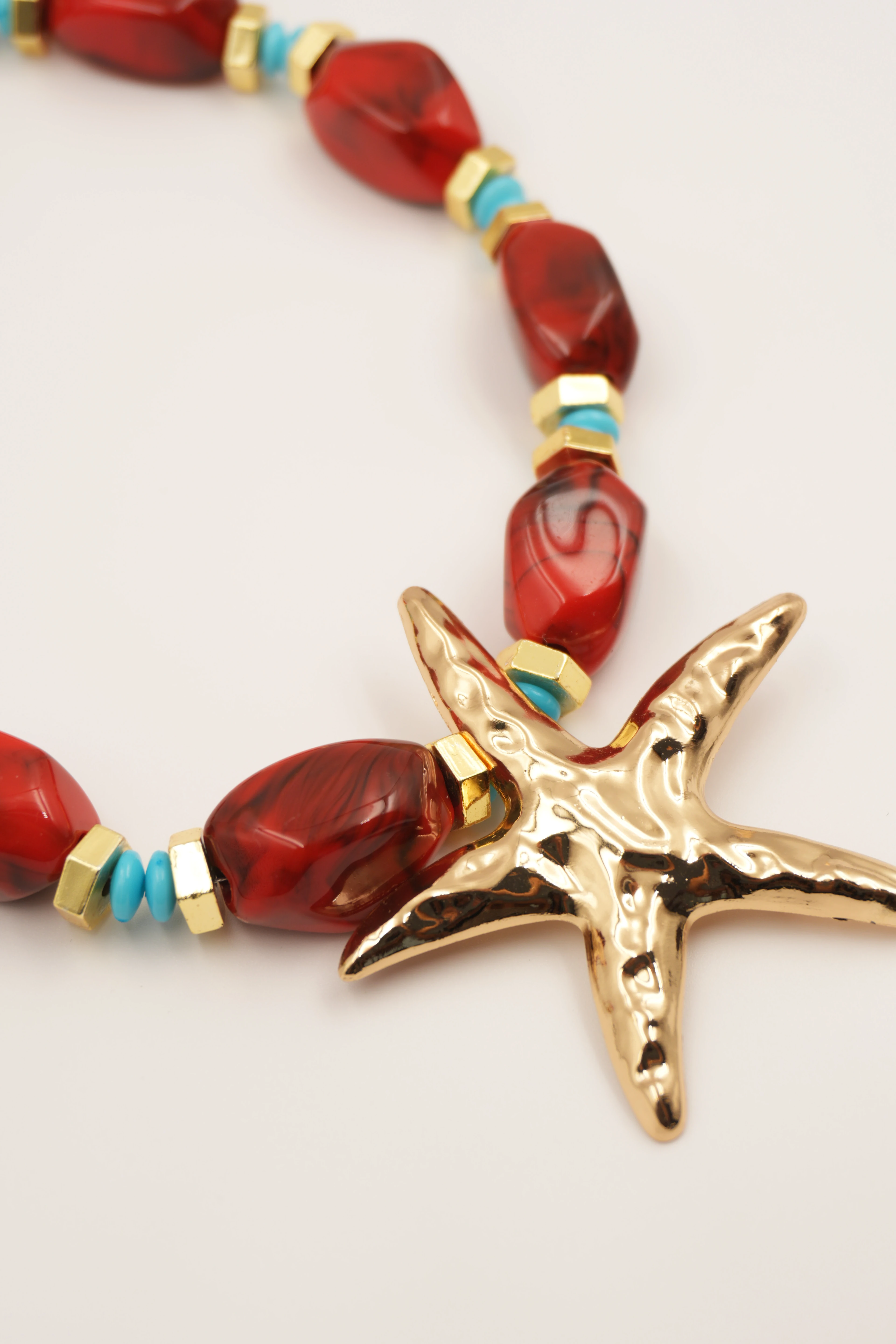 Yıldız Figürlü Kolye