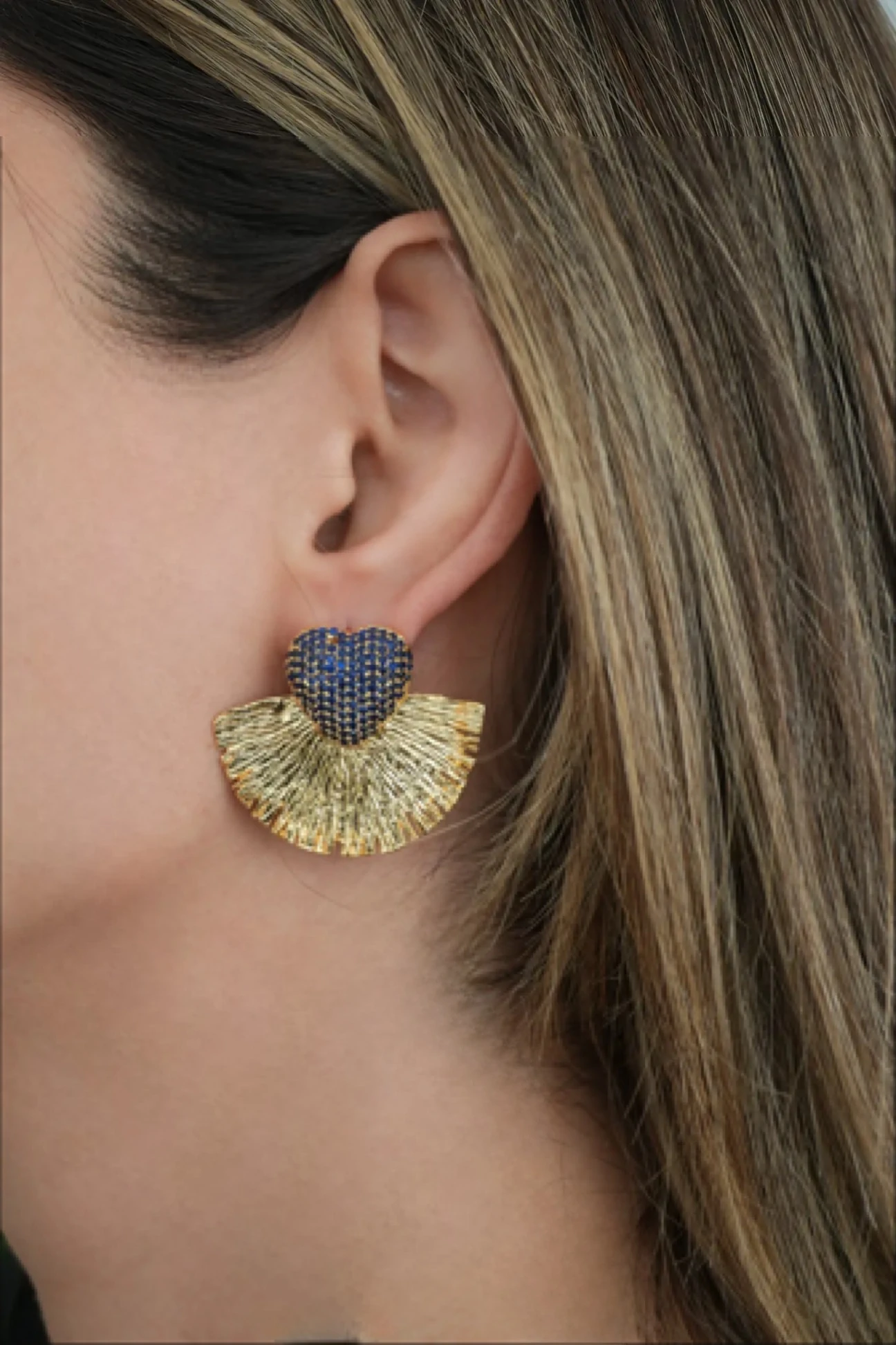 Noline Özel Tasarım Taşlı Küpe