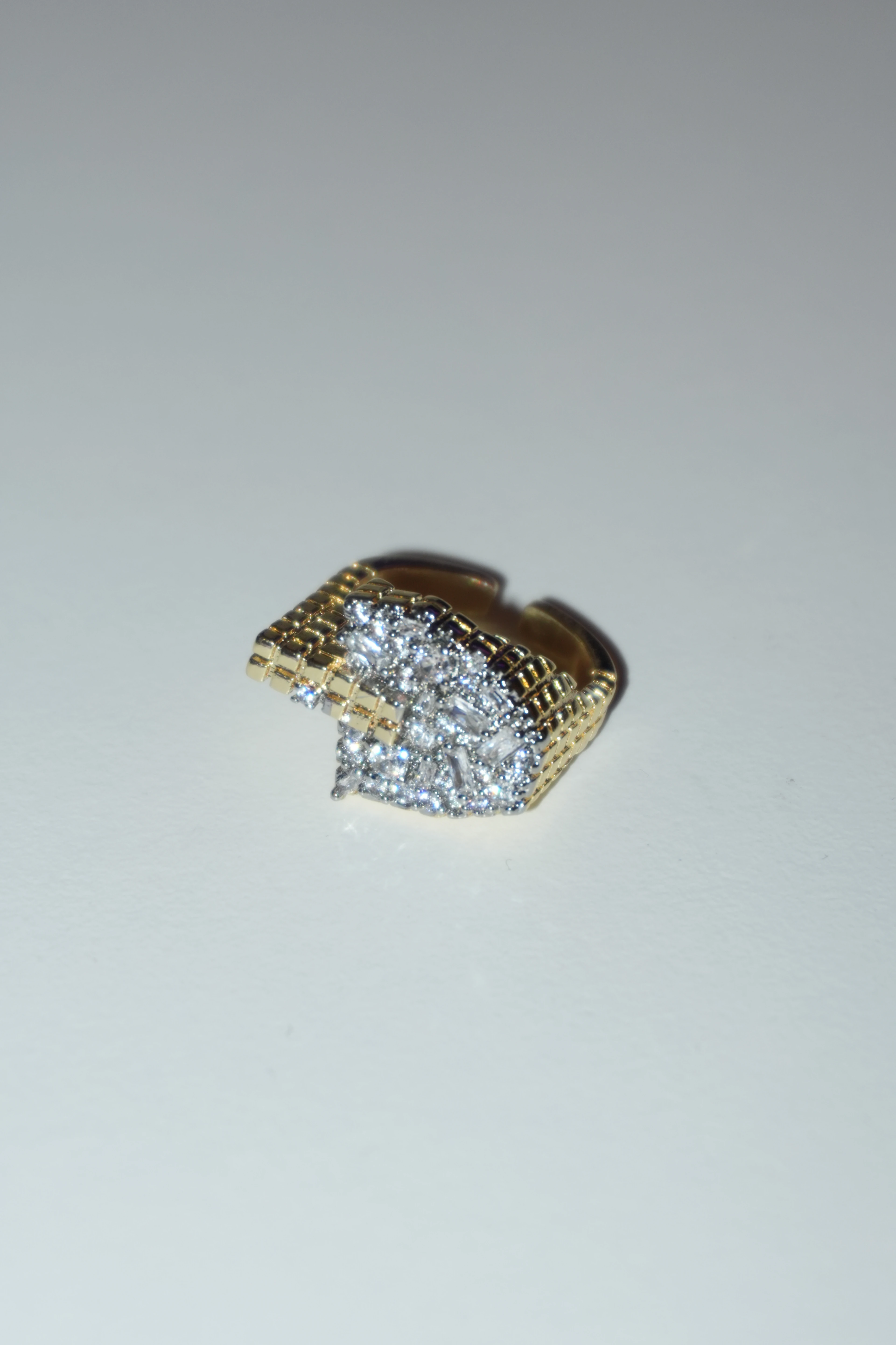 Elara Taşlı Yüzük