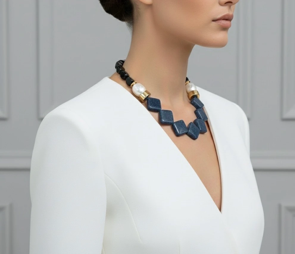 Gece Mavisi İnci Statement Kolye – Doğal Taş, Büyük Form Tasarım