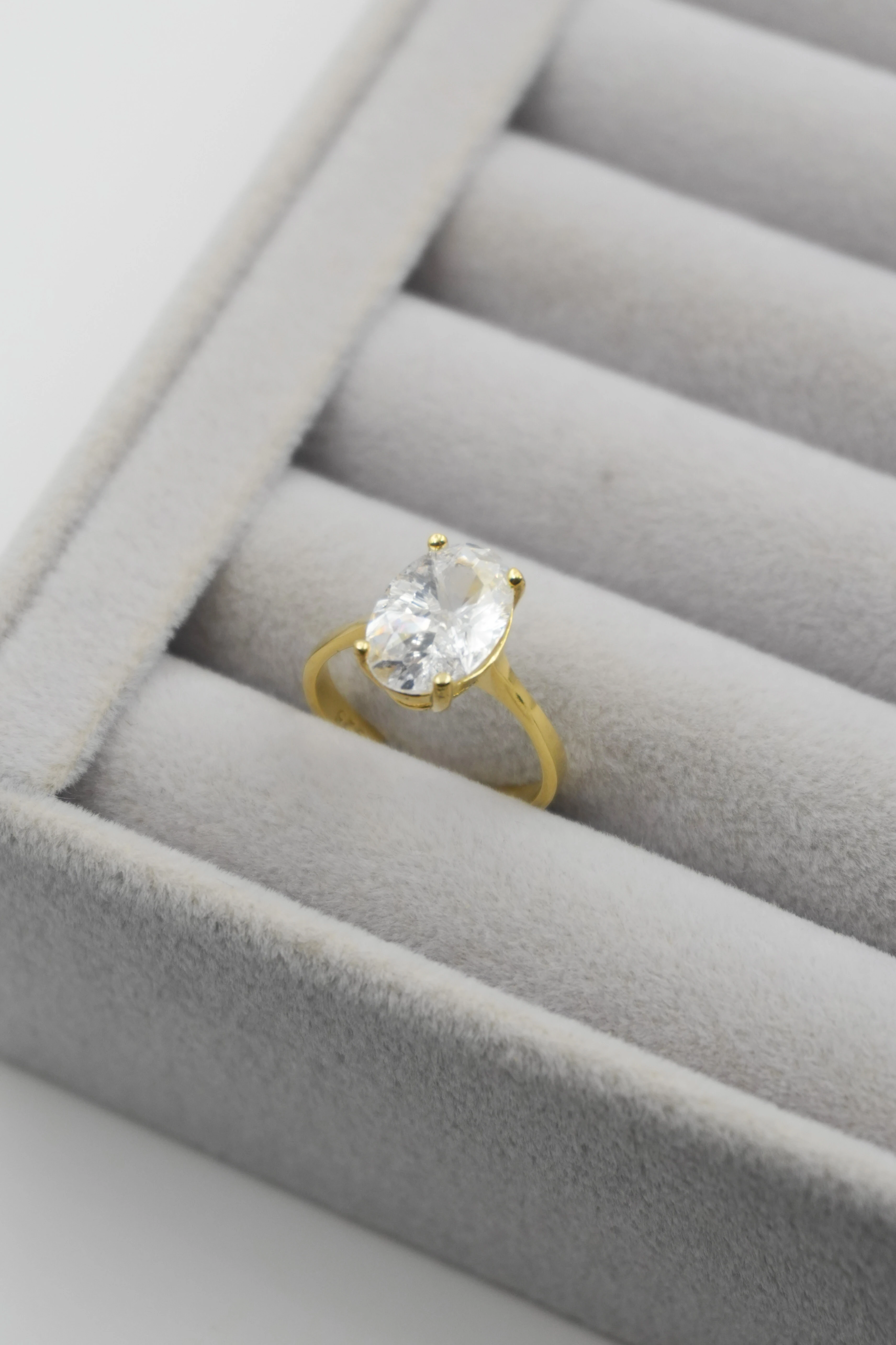 Cele Oval Tektaş Yüzük Ayarlanabilir | 925 Ayar Gümüş