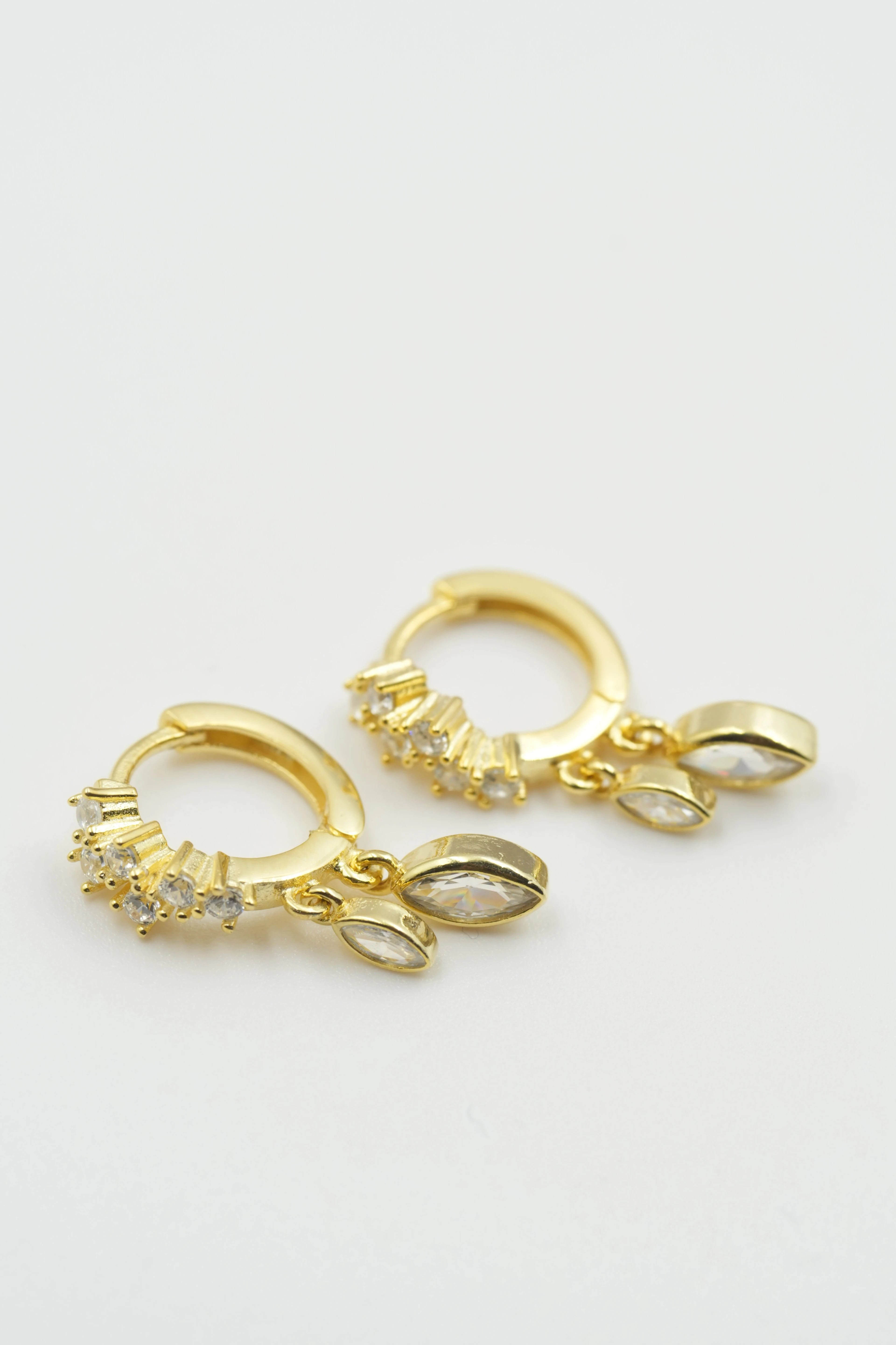 Mira Taşlı Sallantılı Küpe | 925 Ayar Gümüş