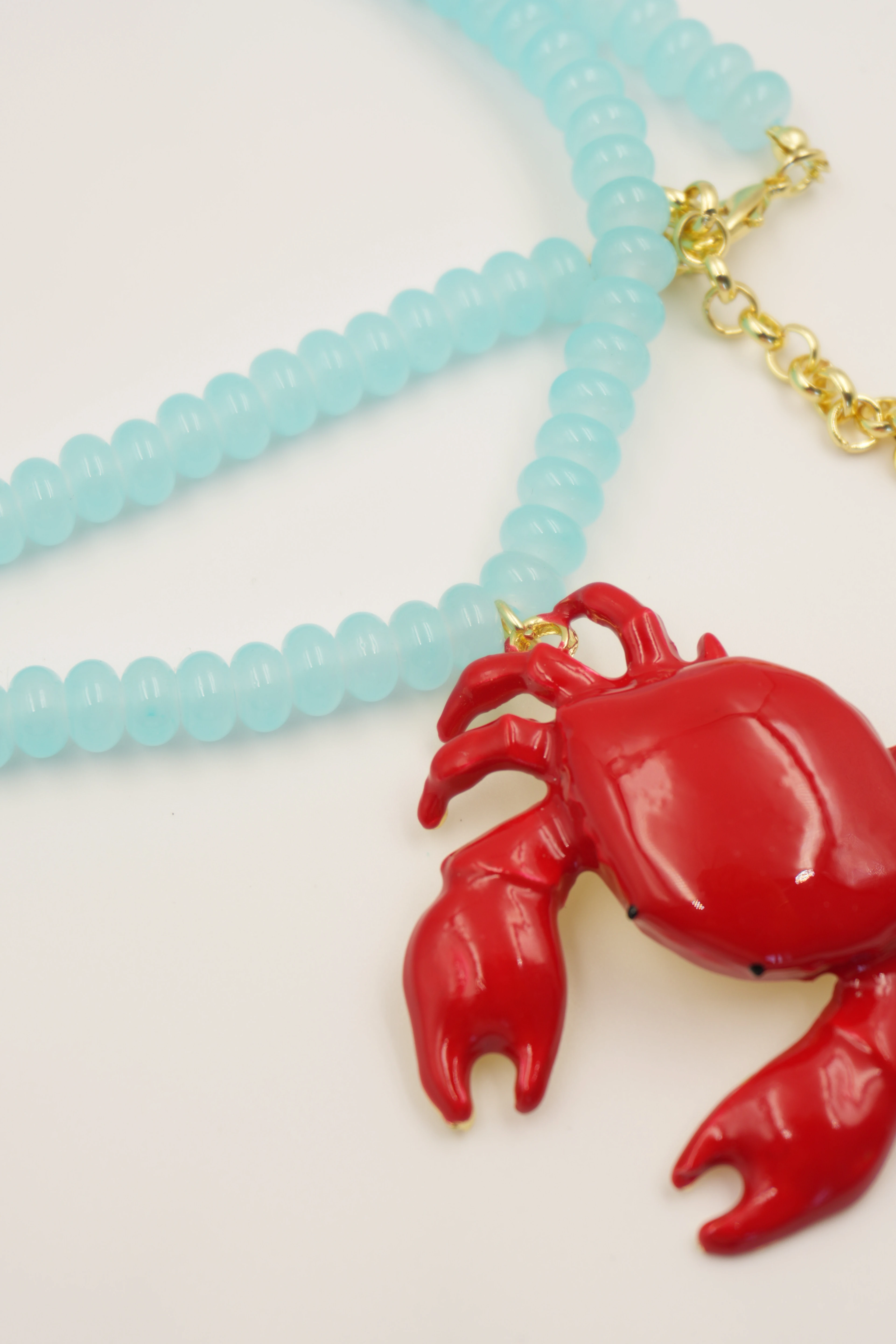 Yengeç Figürlü Uzun Kolye