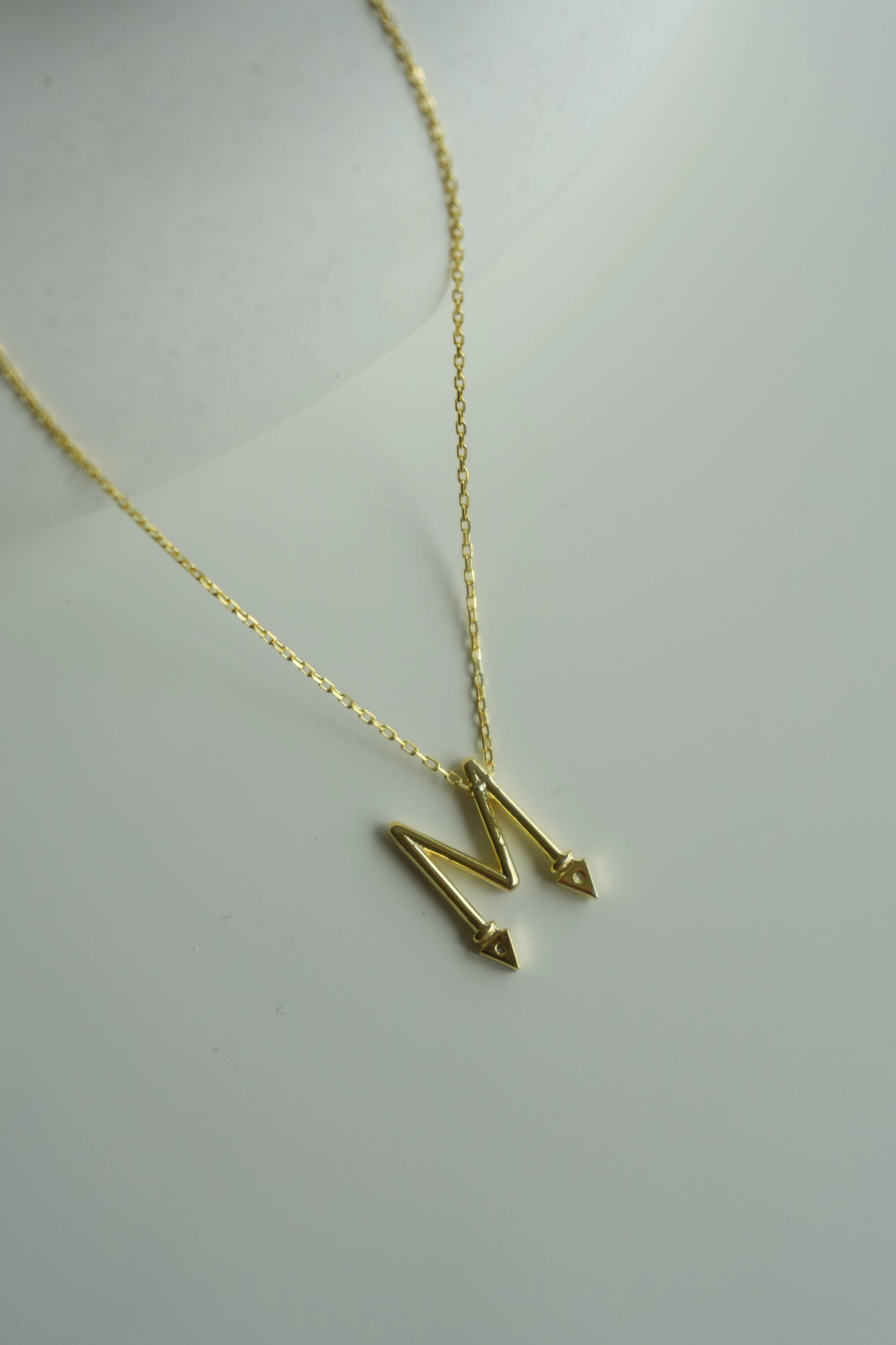 Arrow Minimal Harf Kolye | 925 Ayar Gümüş