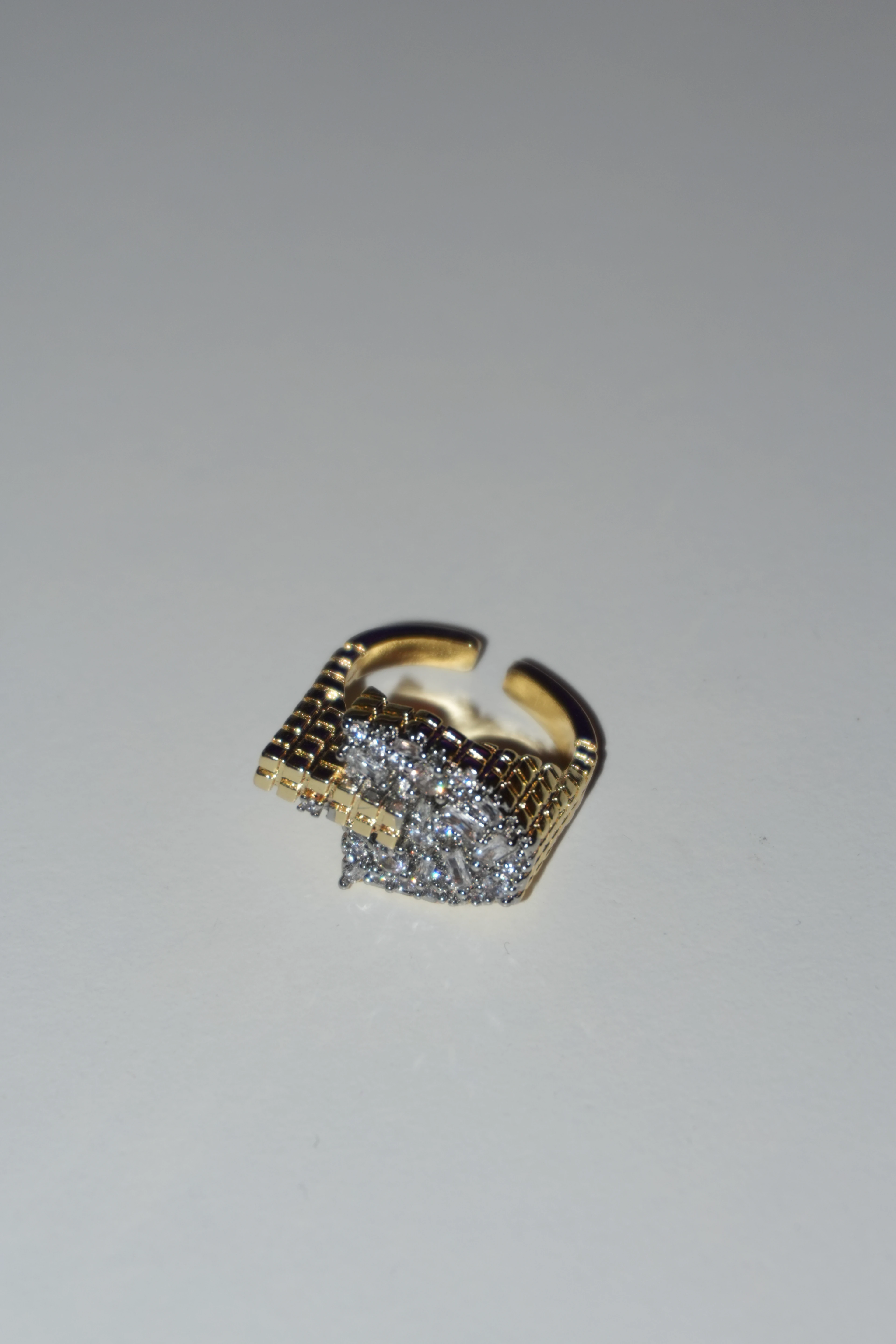 Elara Taşlı Yüzük