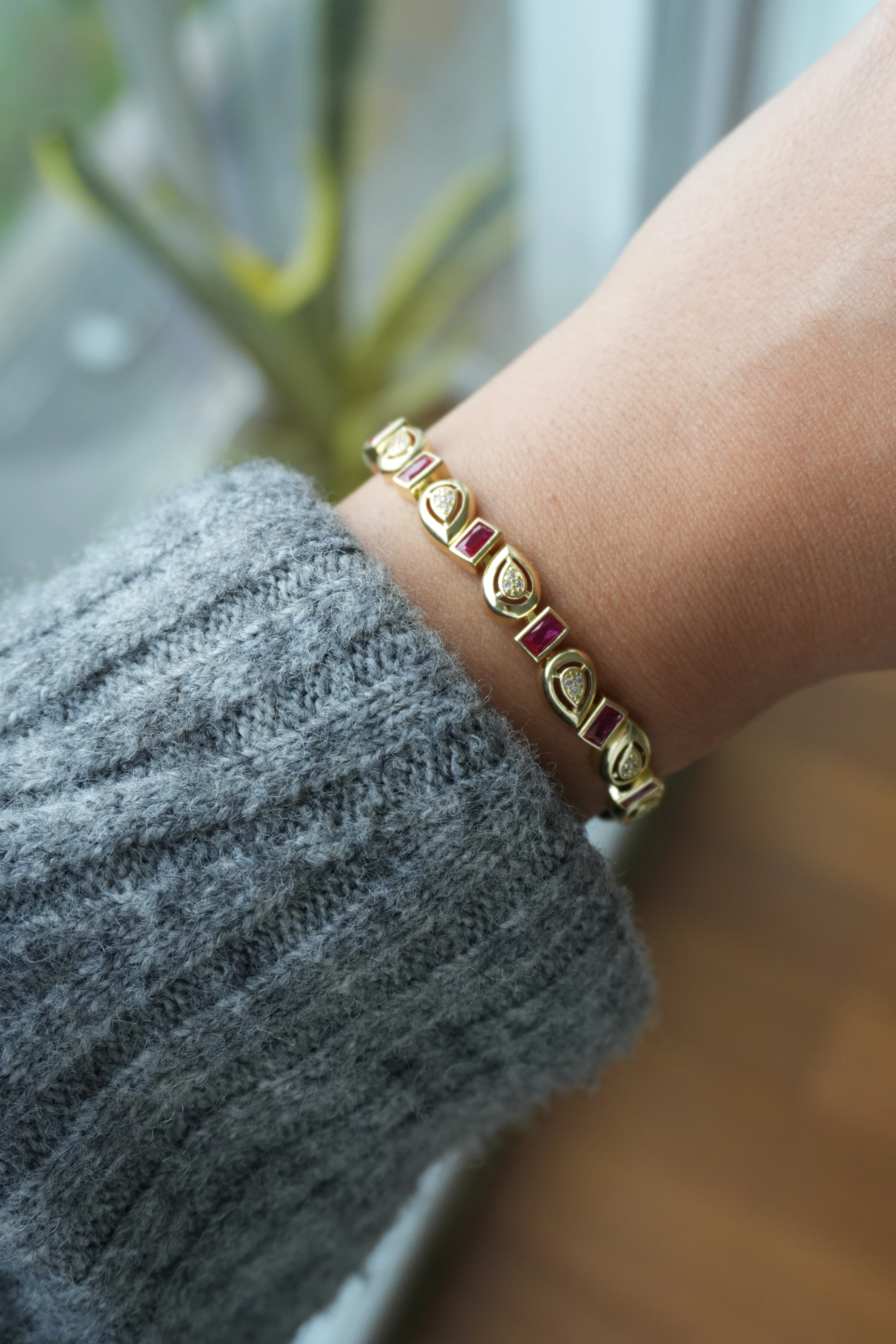 Damla Pembe Taşlı Baget Bileklik | VIP