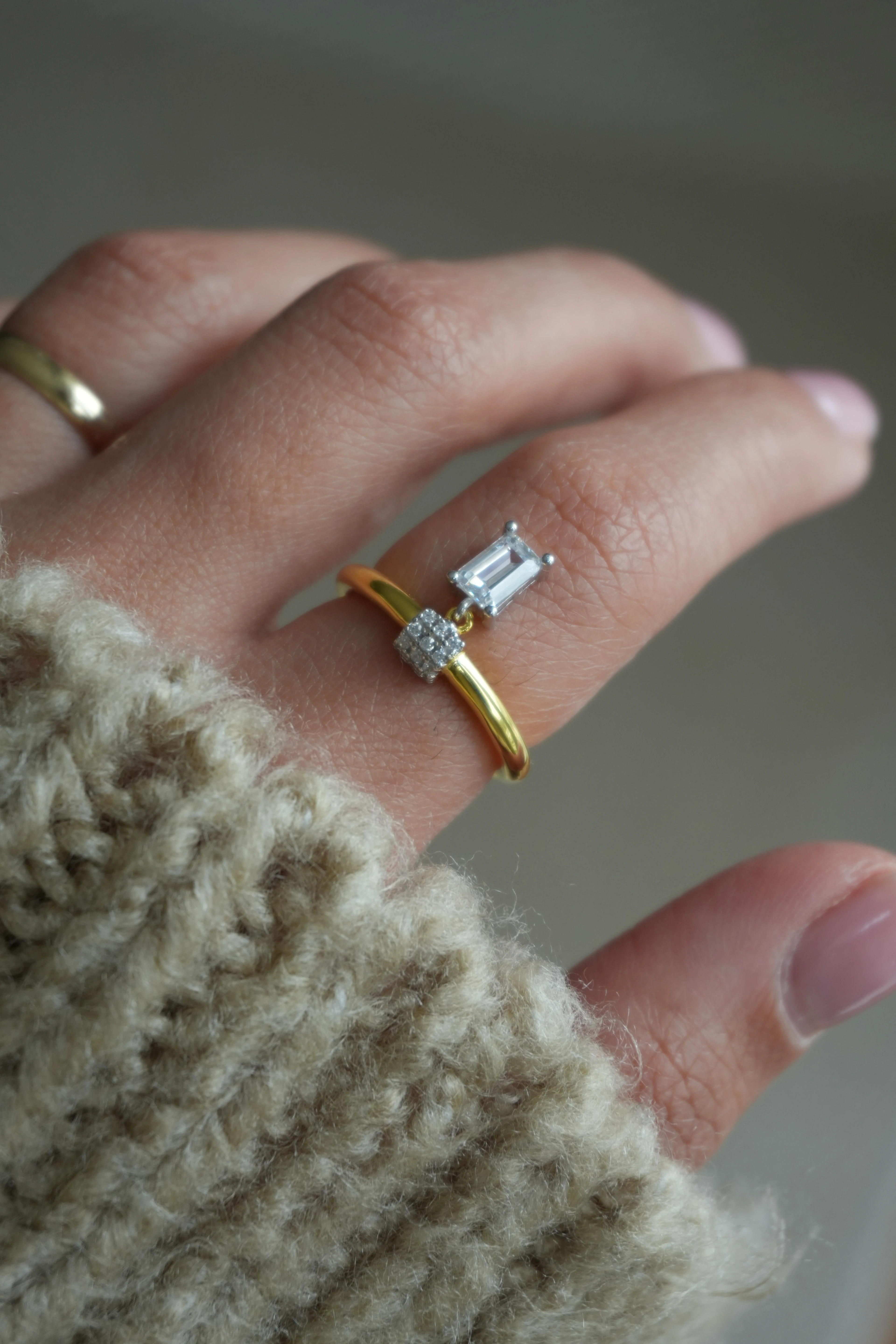 Shine Sarkıntılı Tekli Kare Taşlı Yüzük No:1 | 925 Ayar Gümüş