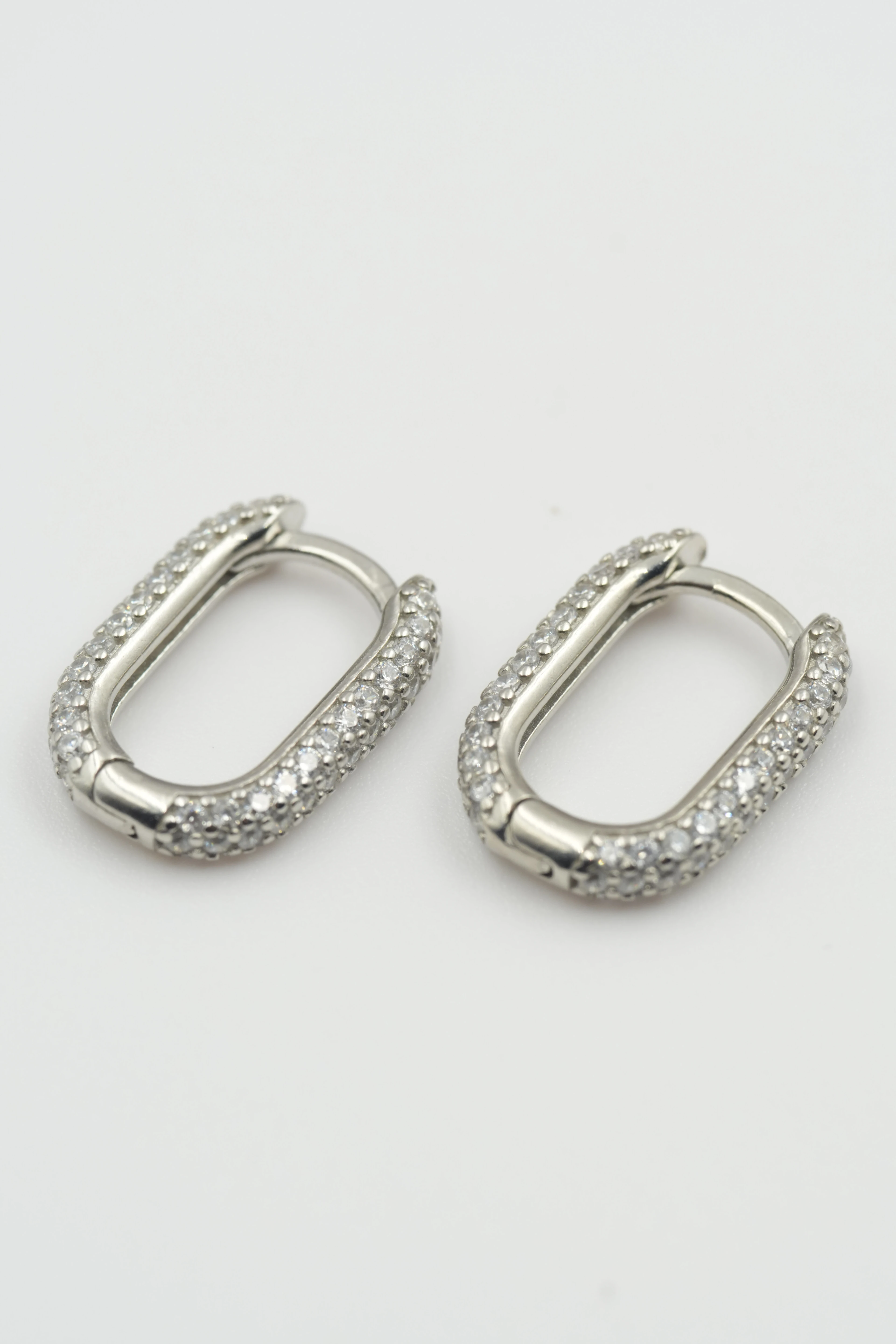 Vaye Uzun Oval Full Taşlı Küpe | 925 Ayar Gümüş