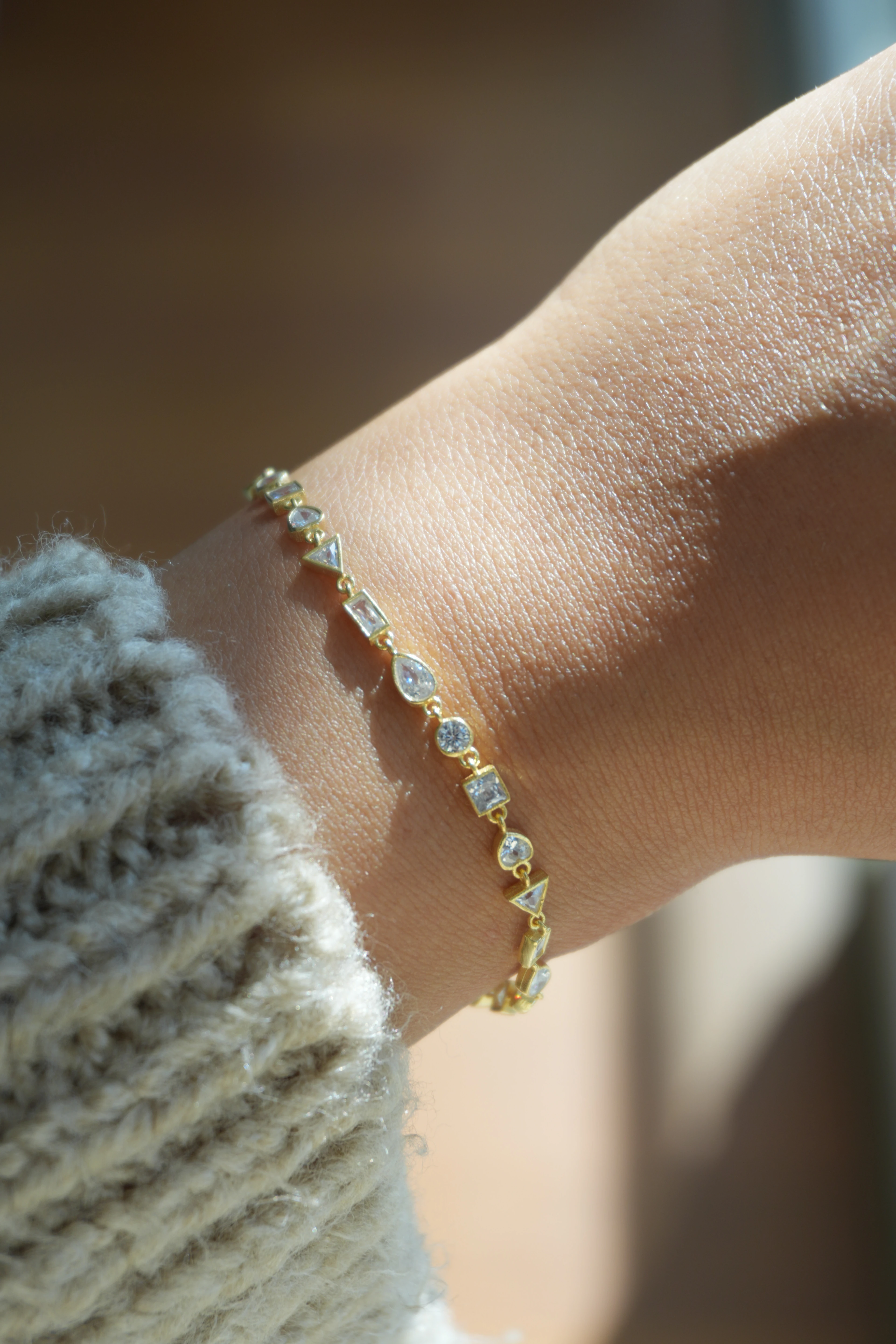 Amora Mini Asimetrik Taşlı Bileklik | 925 Ayar Gümüş