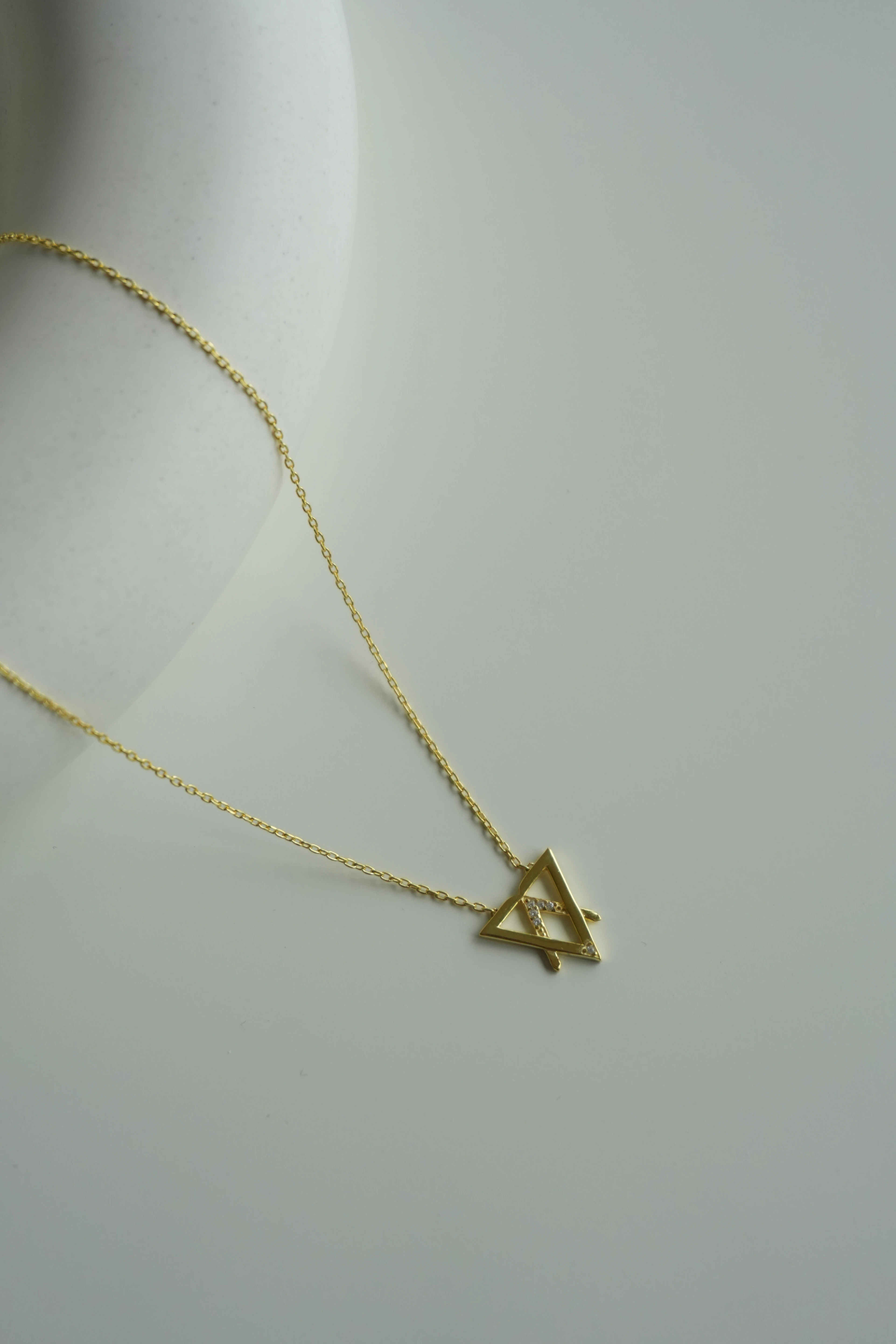 Üçgen Taşlı Kolye | 925 Ayar Gümüş