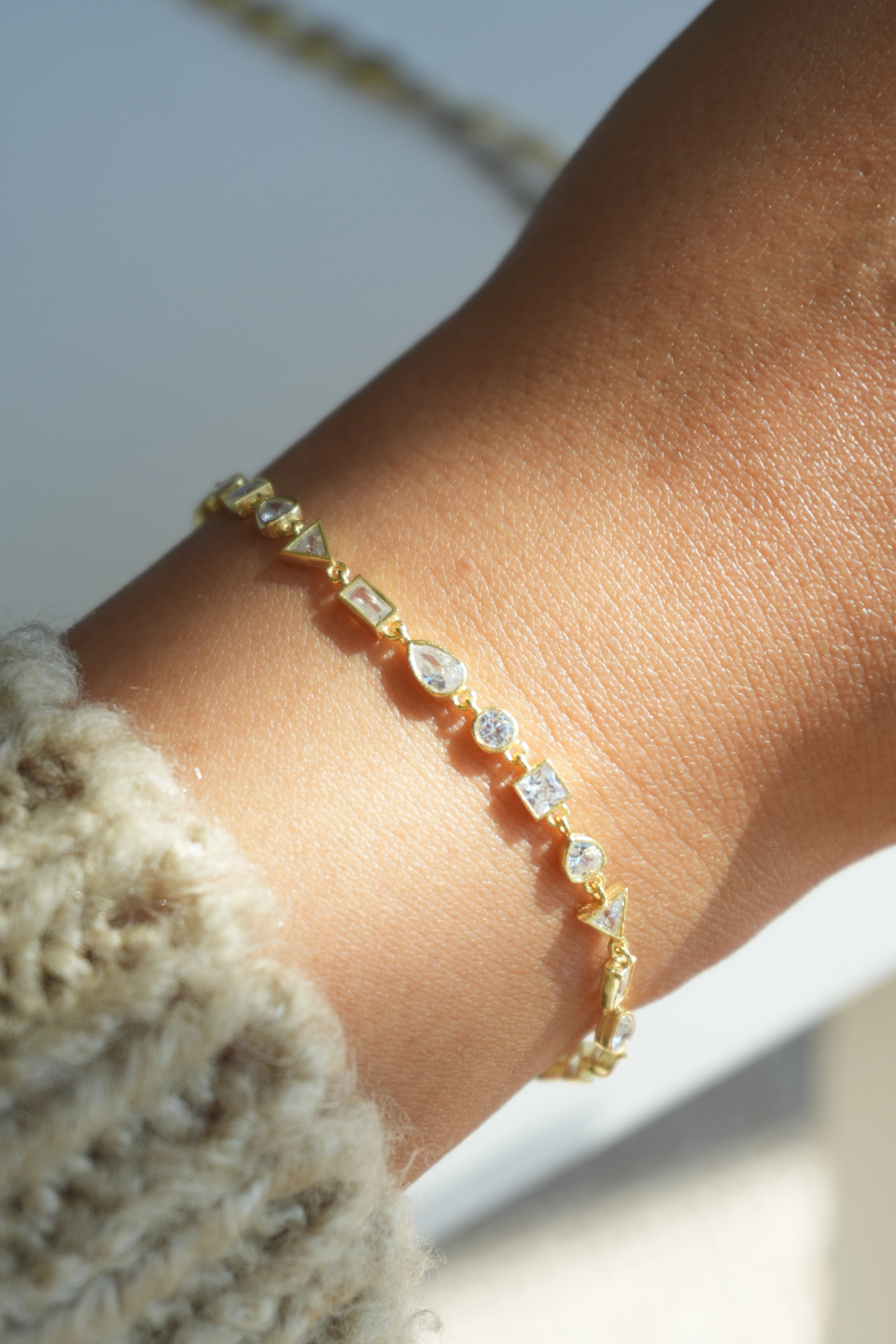 Amora Mini Asimetrik Taşlı Bileklik | 925 Ayar Gümüş