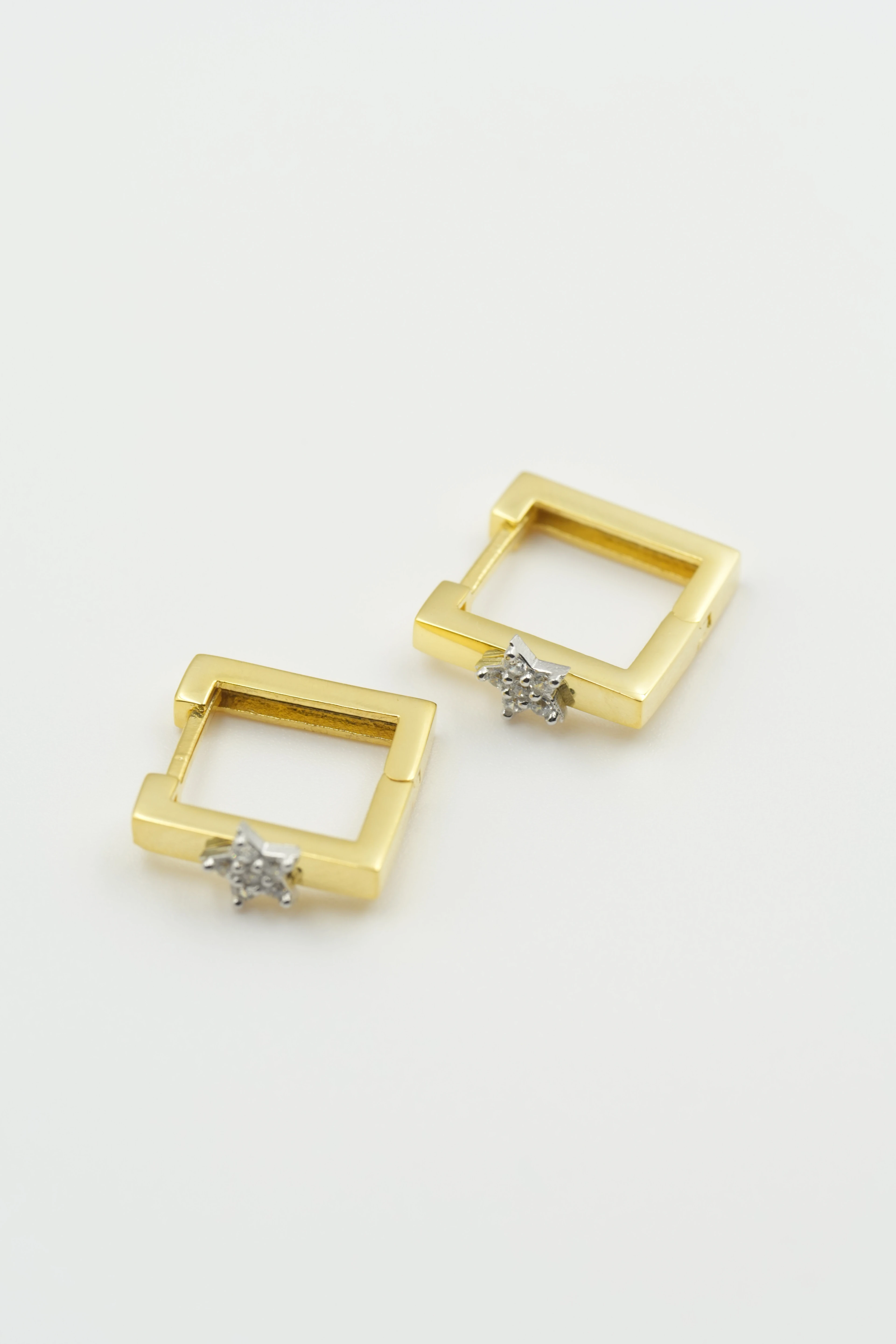 Zuma Minik Yıldızlı Kare Küpe | 925 Ayar Gümüş