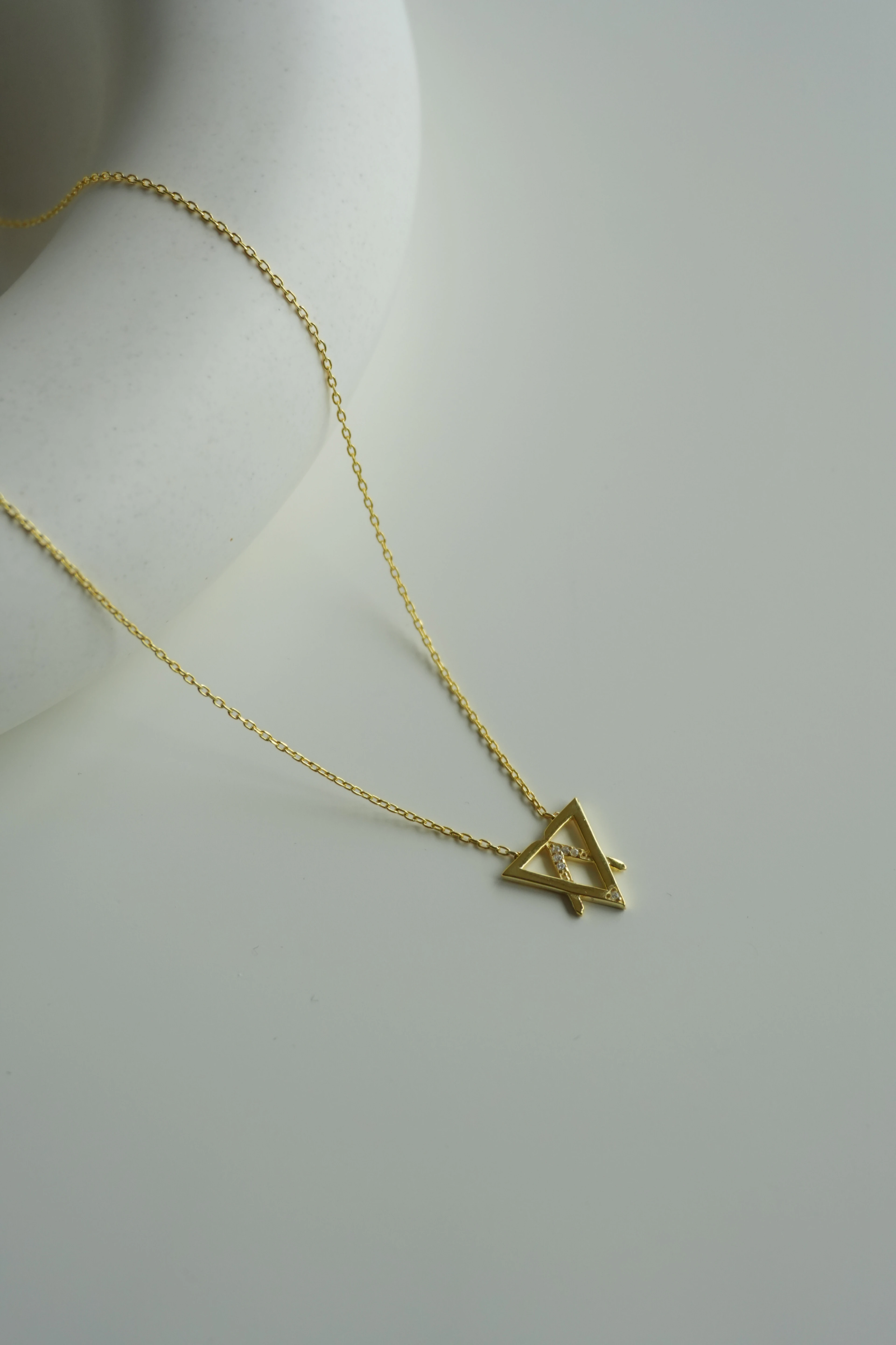 Üçgen Taşlı Kolye | 925 Ayar Gümüş