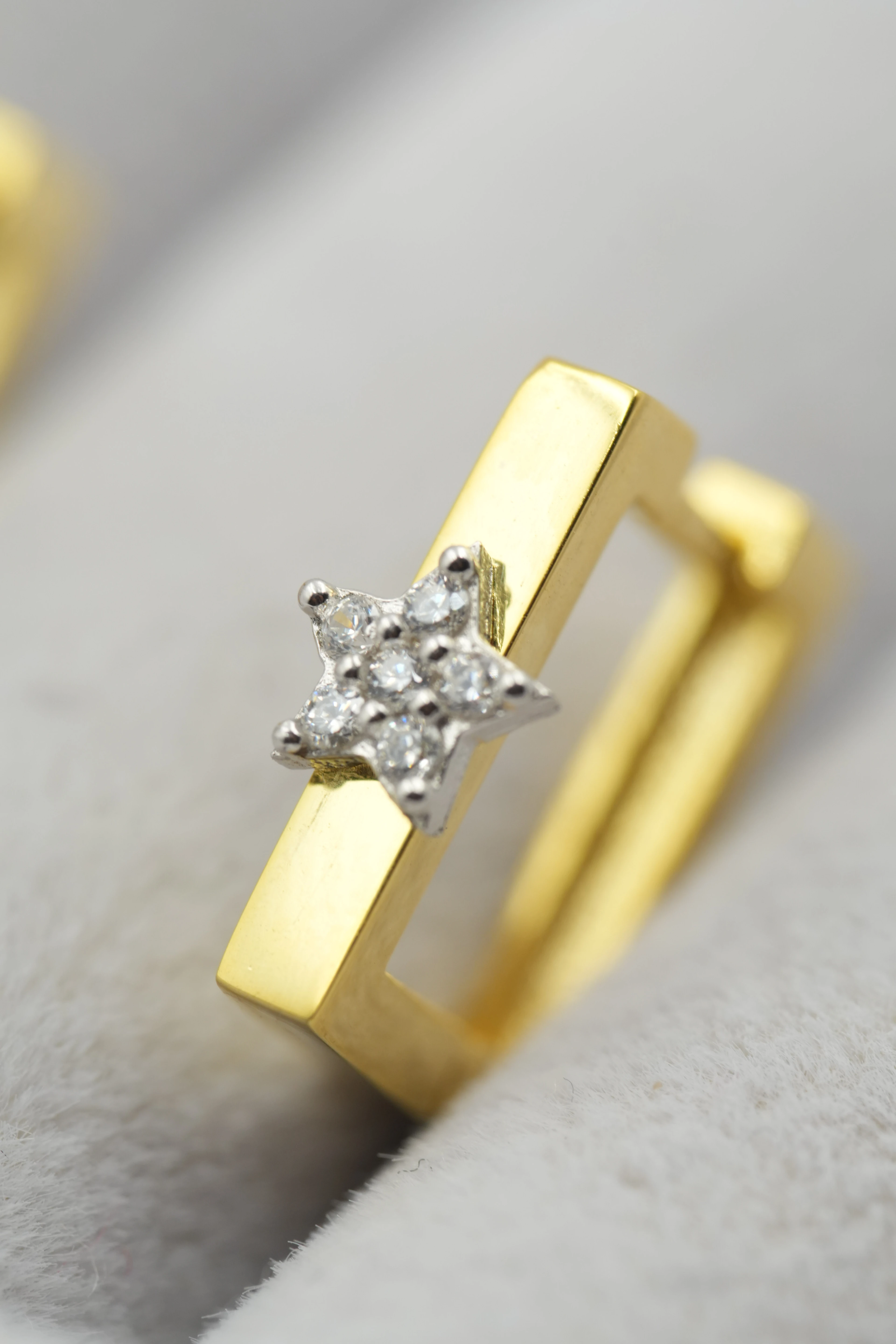 Zuma Minik Yıldızlı Kare Küpe | 925 Ayar Gümüş