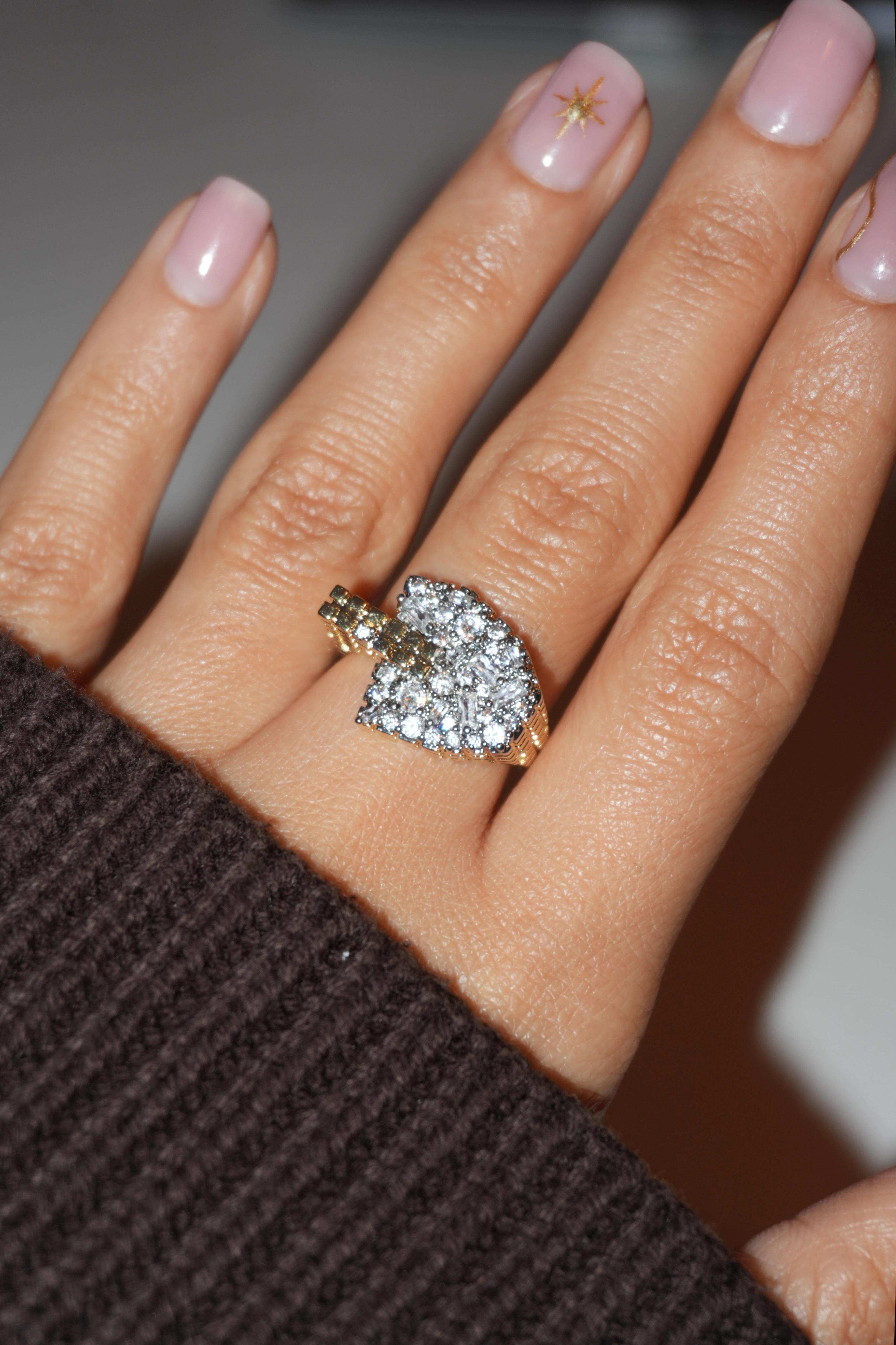 Elara Taşlı Yüzük