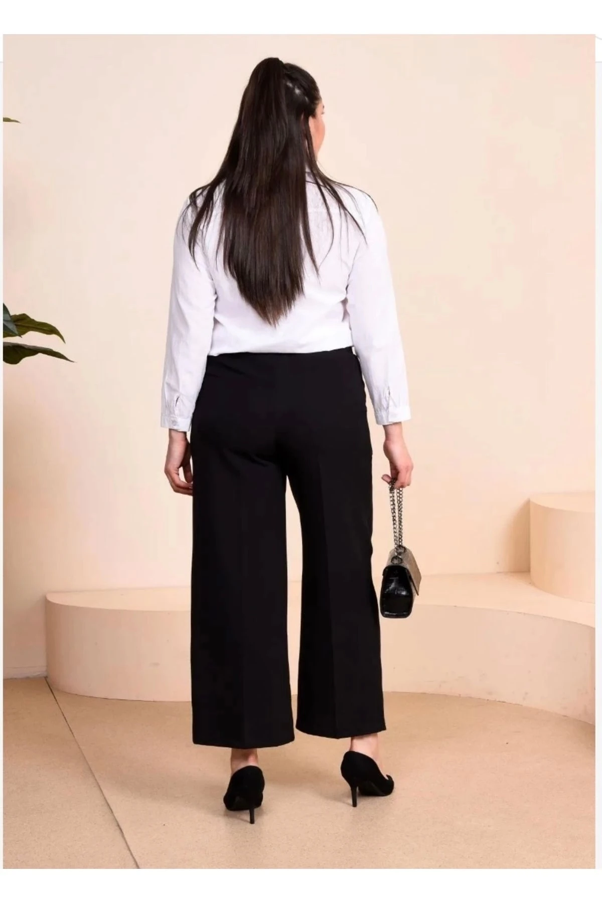 Büyük Beden Lastikli Kumaş Bol Paça Kadın Pantolon 10109 - Si̇yah