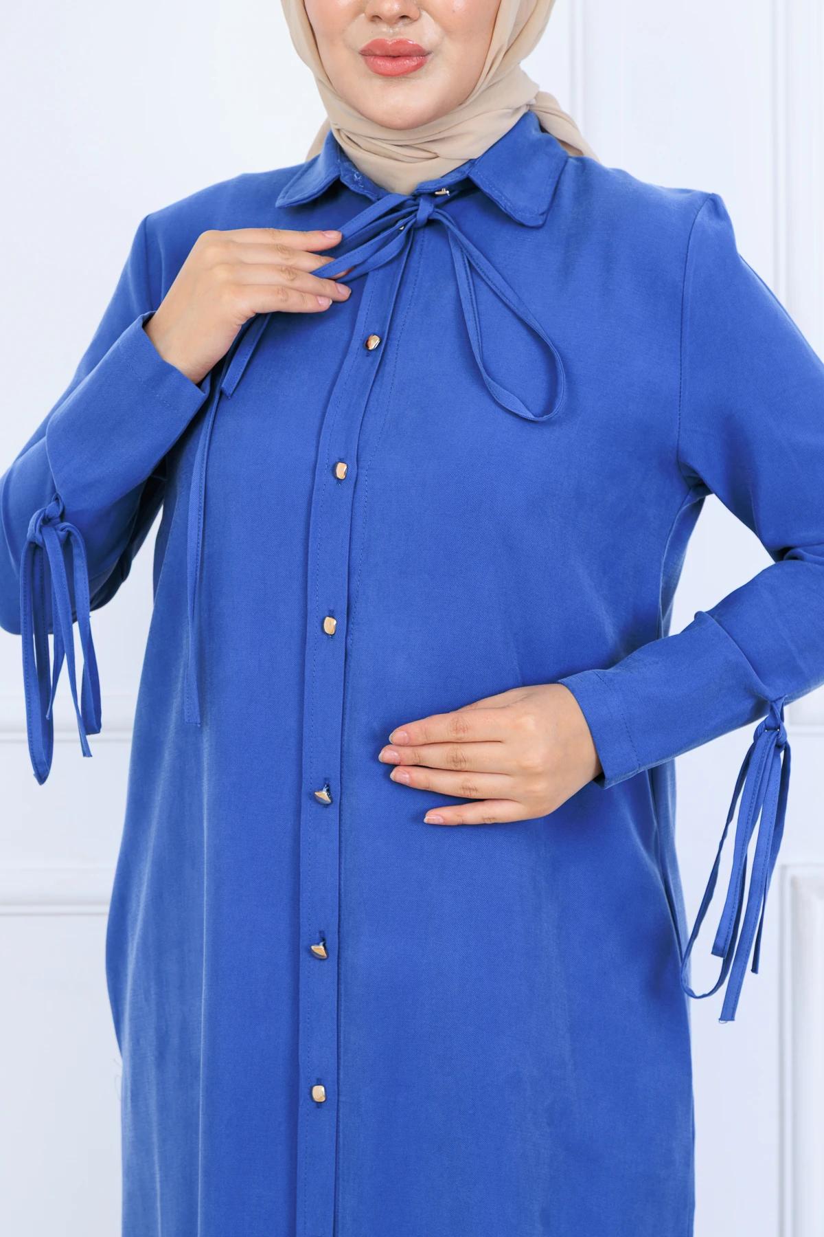 Yumuşak Organik Kumaş Gömlek Yaka Tesettür Kadın Uzun Elbise 10134 - İndi̇go