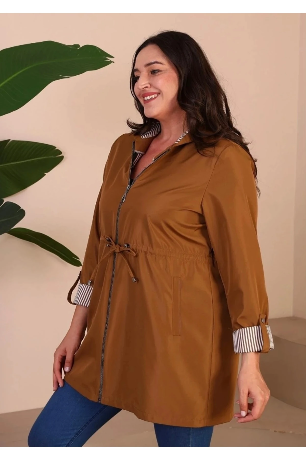 Kadın Kısa Tesettür Trenckot-Büyük Beden Fermuarlı Trenç 10119