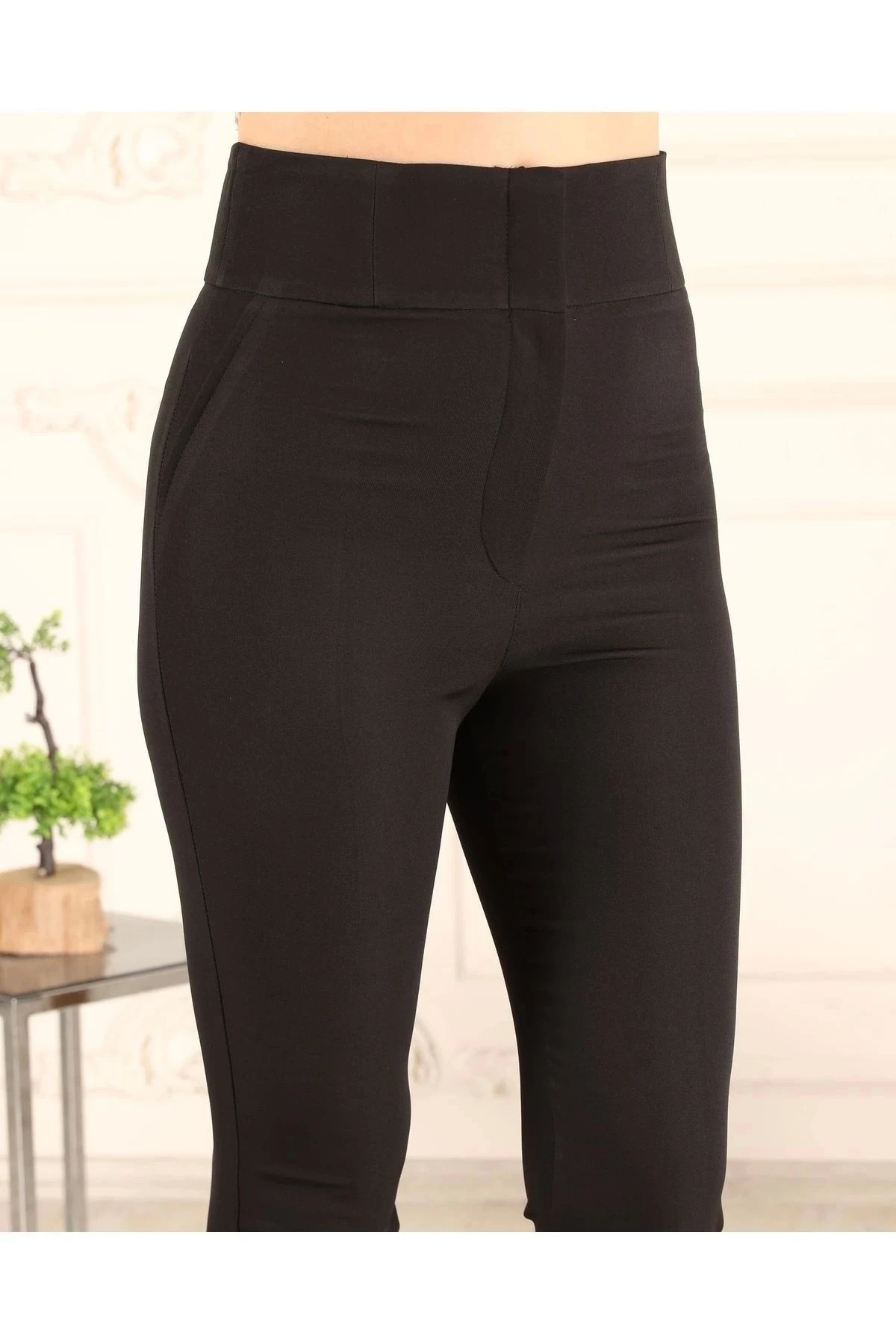 Kadın Yüksek Bel - Bilek Boy Dar Paça Kumaş Pantolon 10102