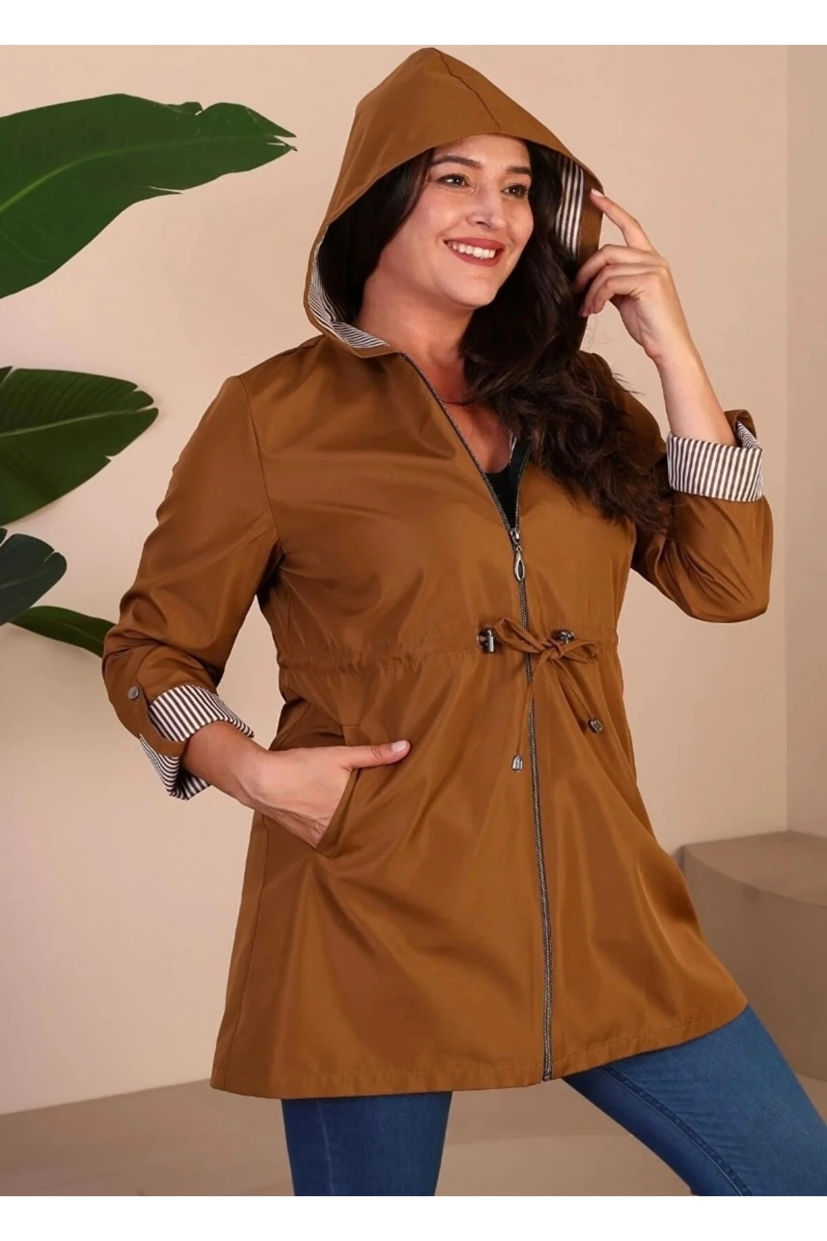 Kadın Kısa Tesettür Trenckot-Büyük Beden Fermuarlı Trenç 10119