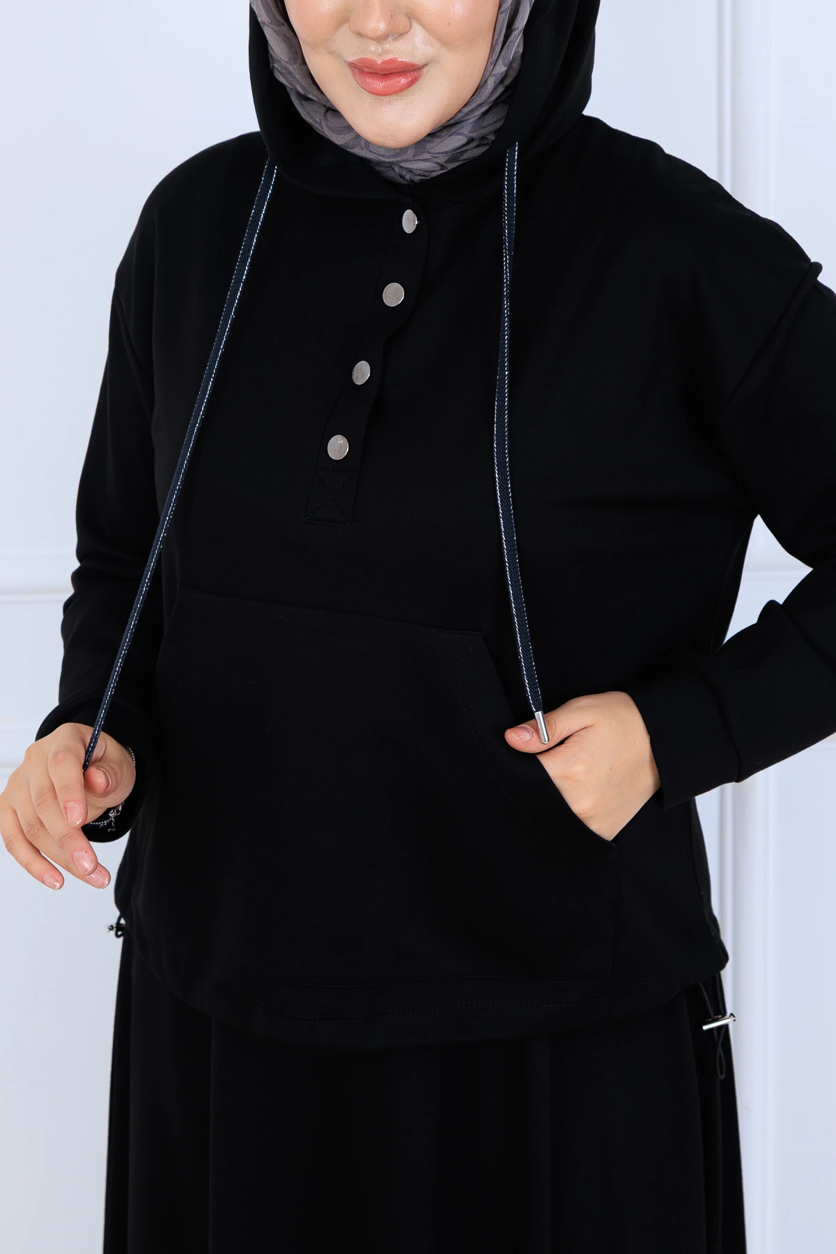 Çilek Kumaş Kapşonlu Sweat Etekli Kadın İkili Takım 10130 - Siyah