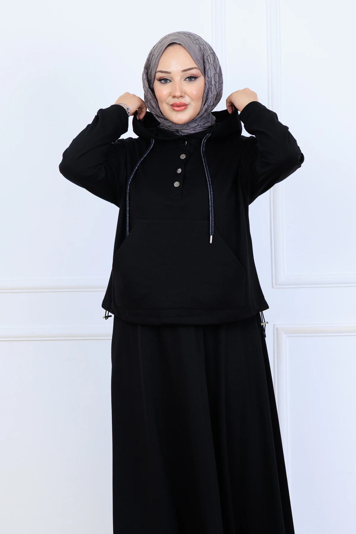 Çilek Kumaş Kapşonlu Sweat Etekli Kadın İkili Takım 10130 - Siyah