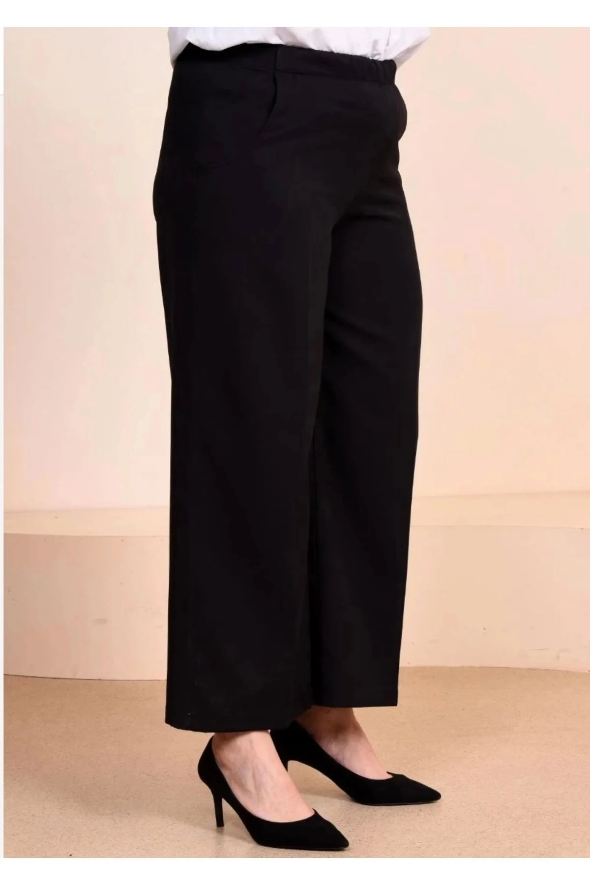 Büyük Beden Lastikli Kumaş Bol Paça Kadın Pantolon 10109 - Si̇yah