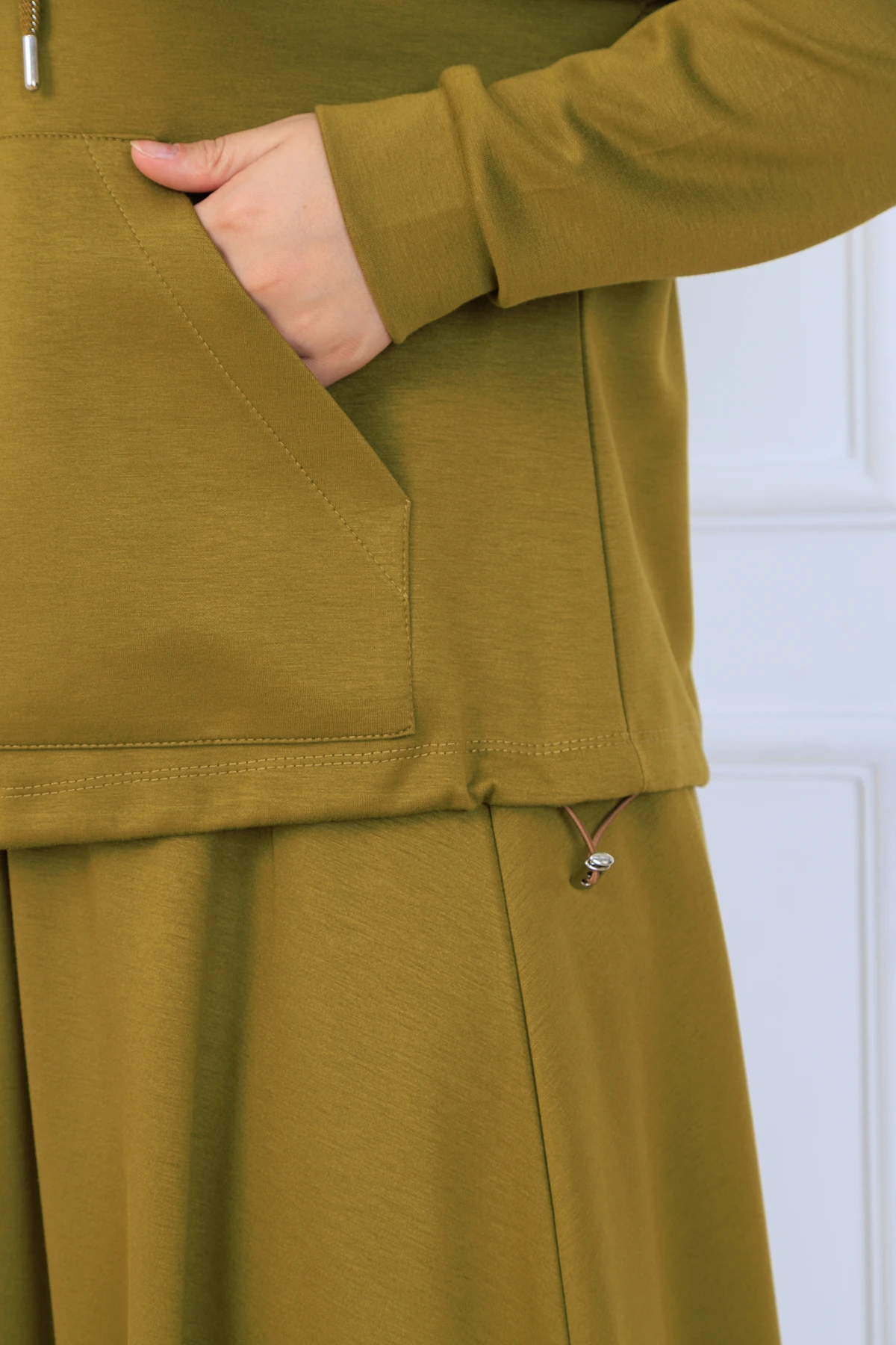 Çilek Kumaş Kapşonlu Sweat Etekli Kadın İkili Takım 10130 - Yağ Yeşil