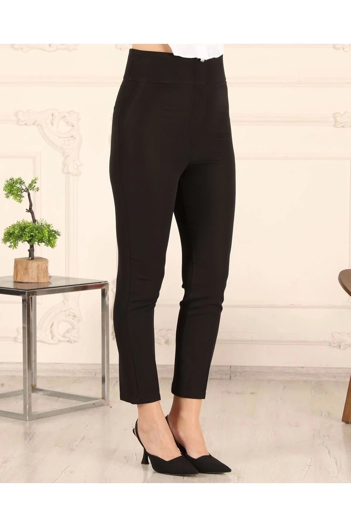 Kadın Yüksek Bel - Bilek Boy Dar Paça Kumaş Pantolon 10102
