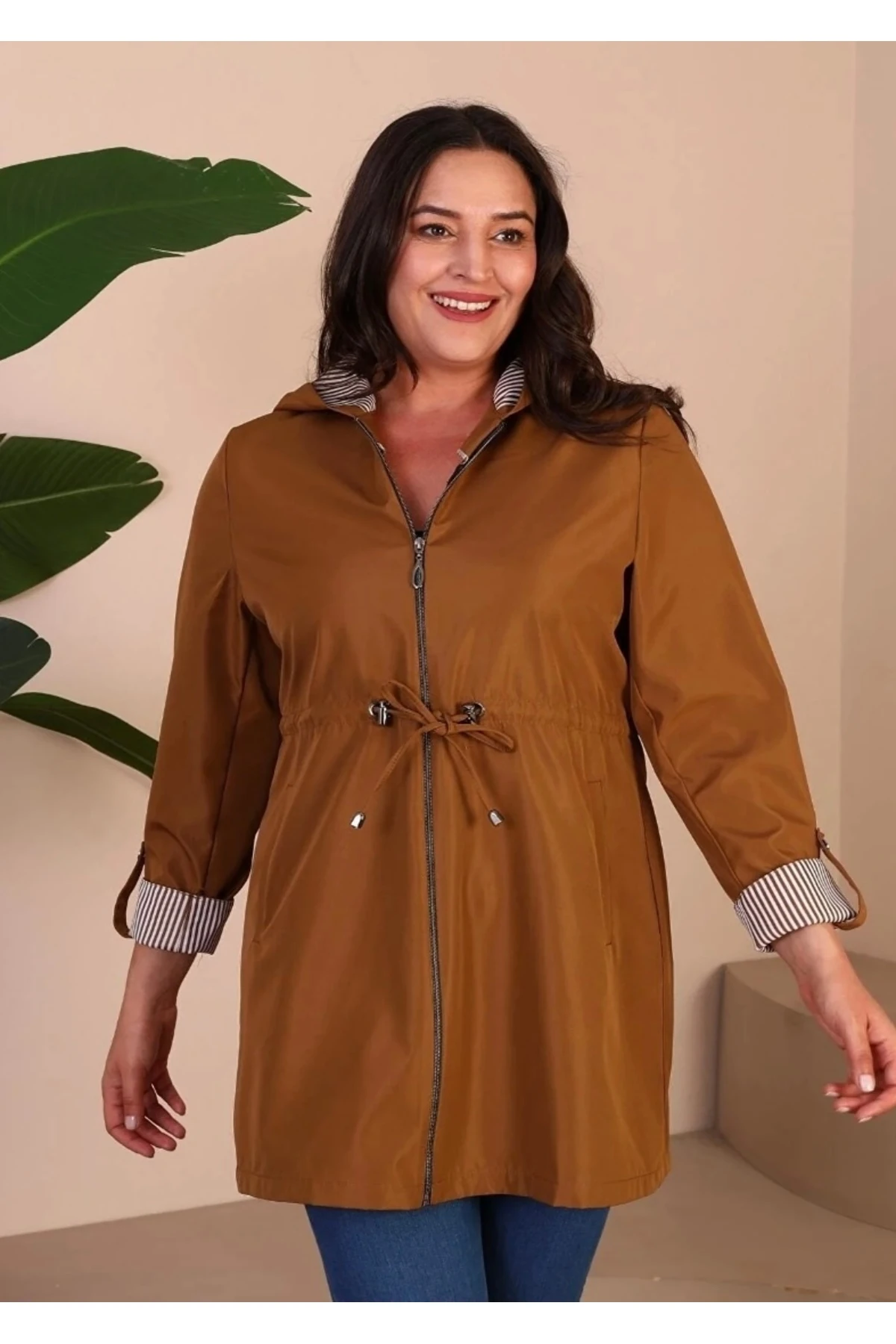 Kadın Kısa Tesettür Trenckot-Büyük Beden Fermuarlı Trenç 10119