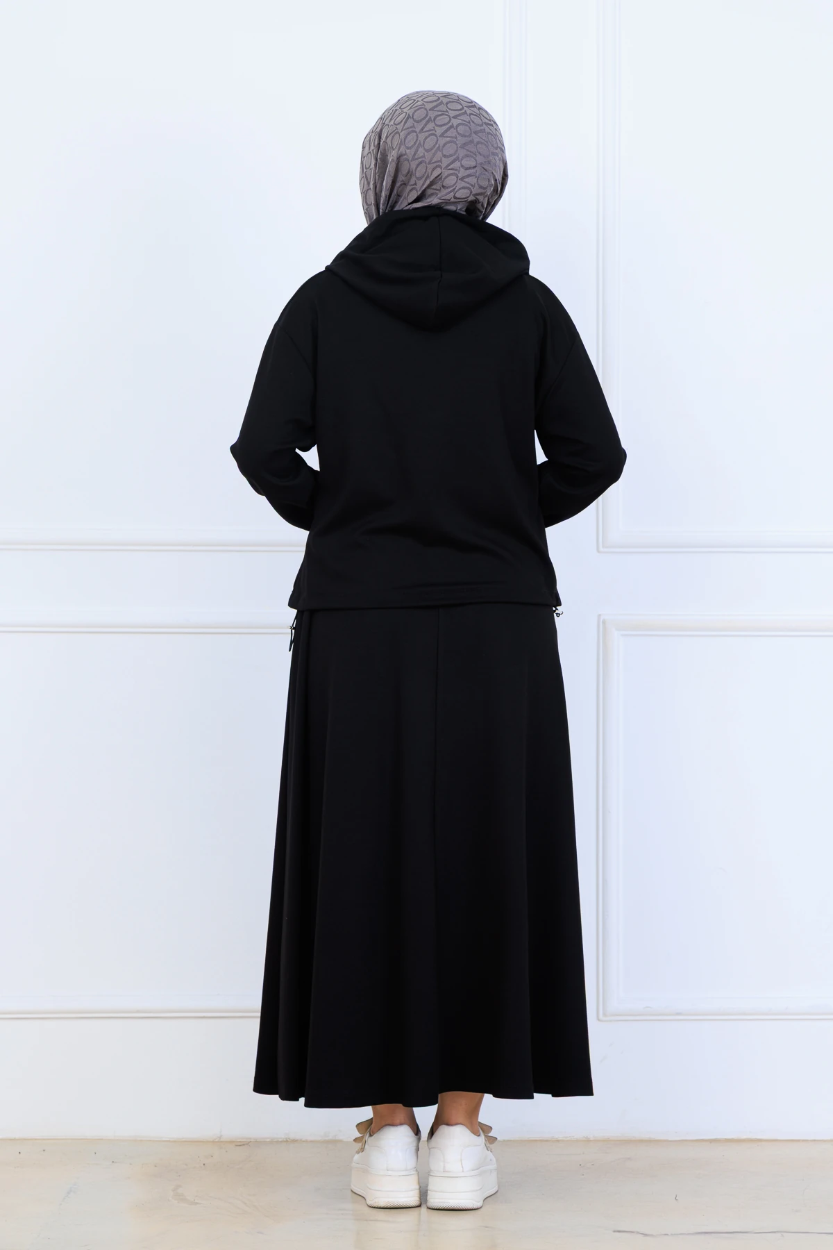 Çilek Kumaş Kapşonlu Sweat Etekli Kadın İkili Takım 10130 - Siyah