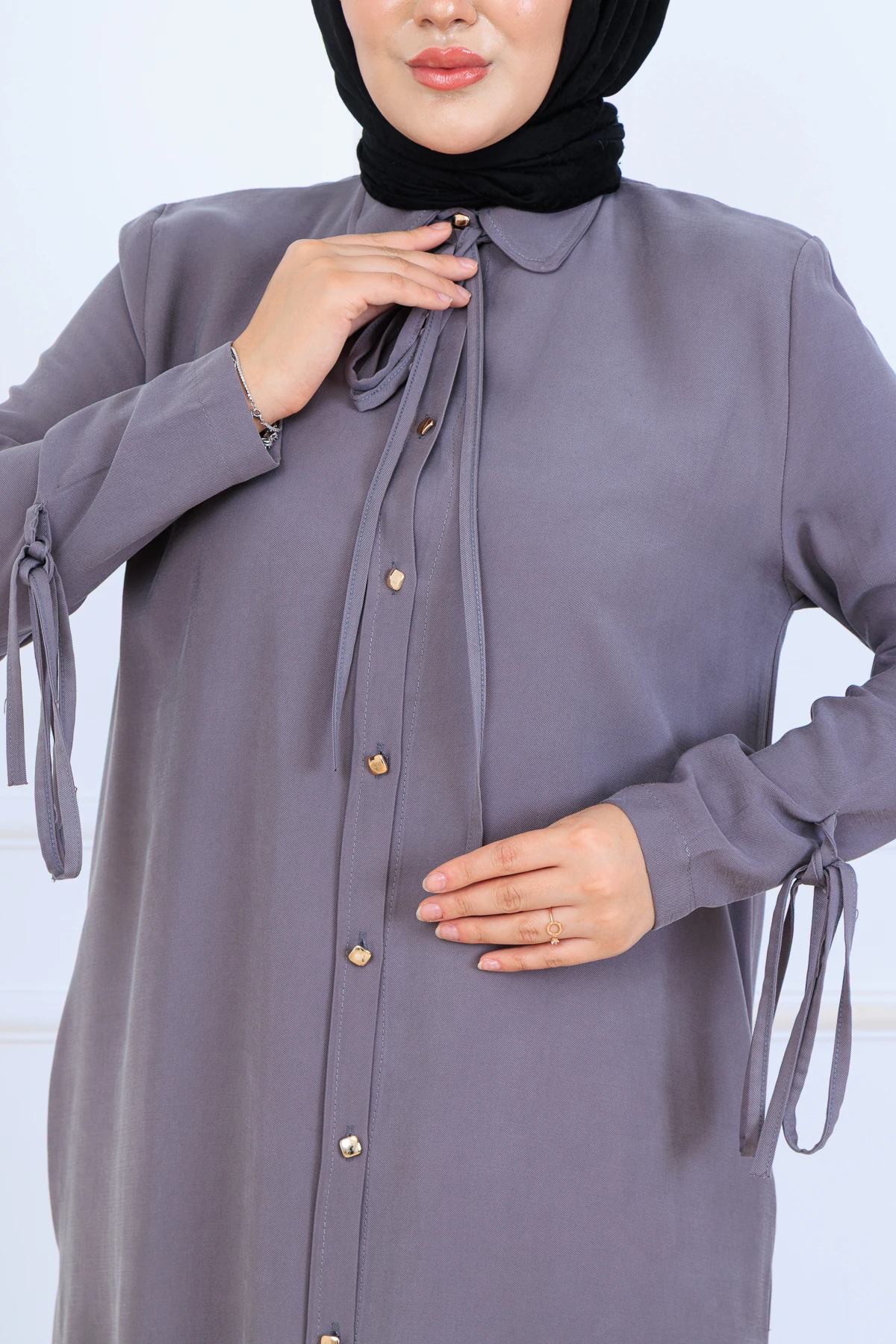 Yumuşak Organik Kumaş Gömlek Yaka Tesettür Kadın Uzun Elbise 10134 - Gri