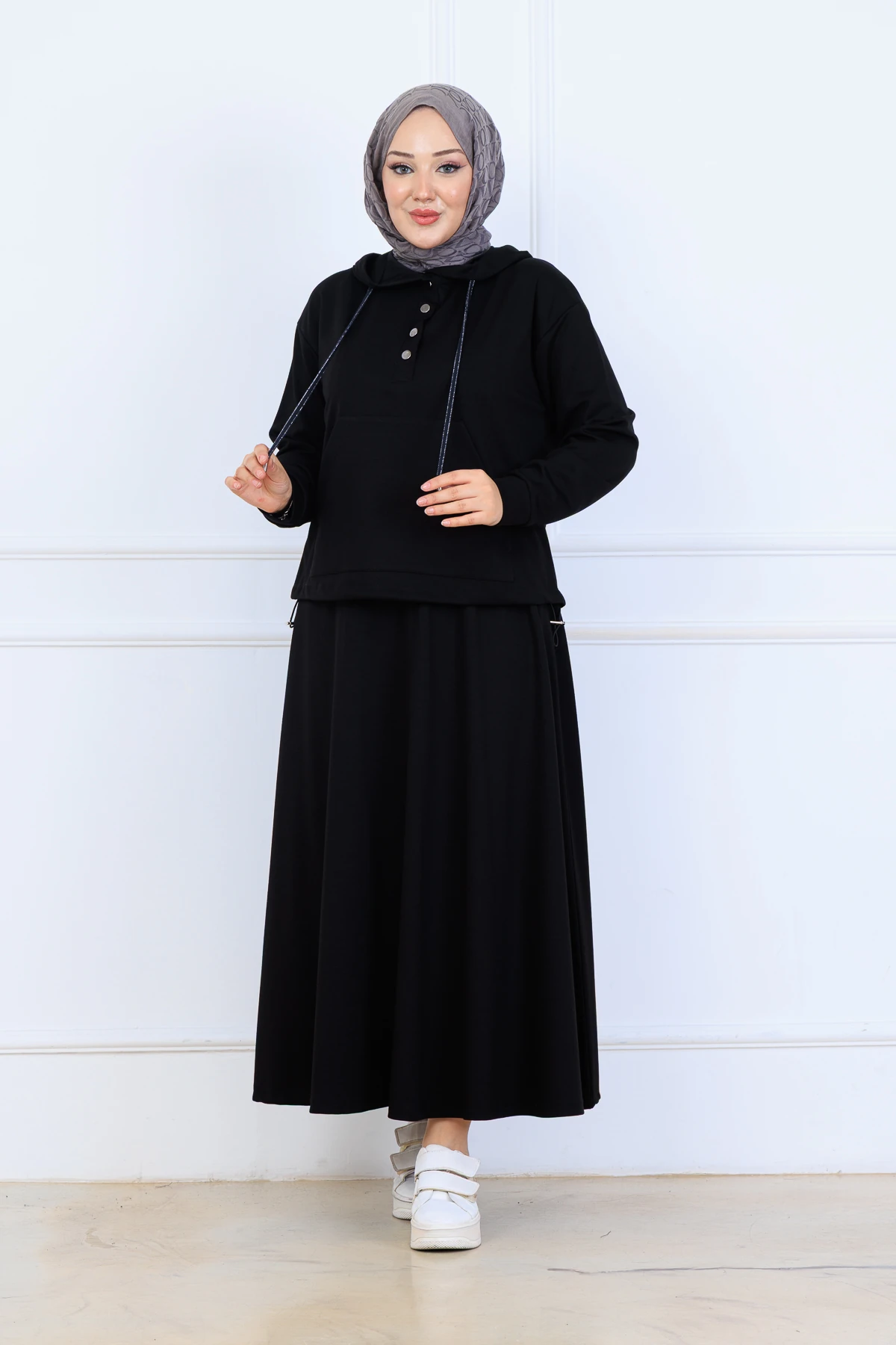 Çilek Kumaş Kapşonlu Sweat Etekli Kadın İkili Takım 10130 - Siyah