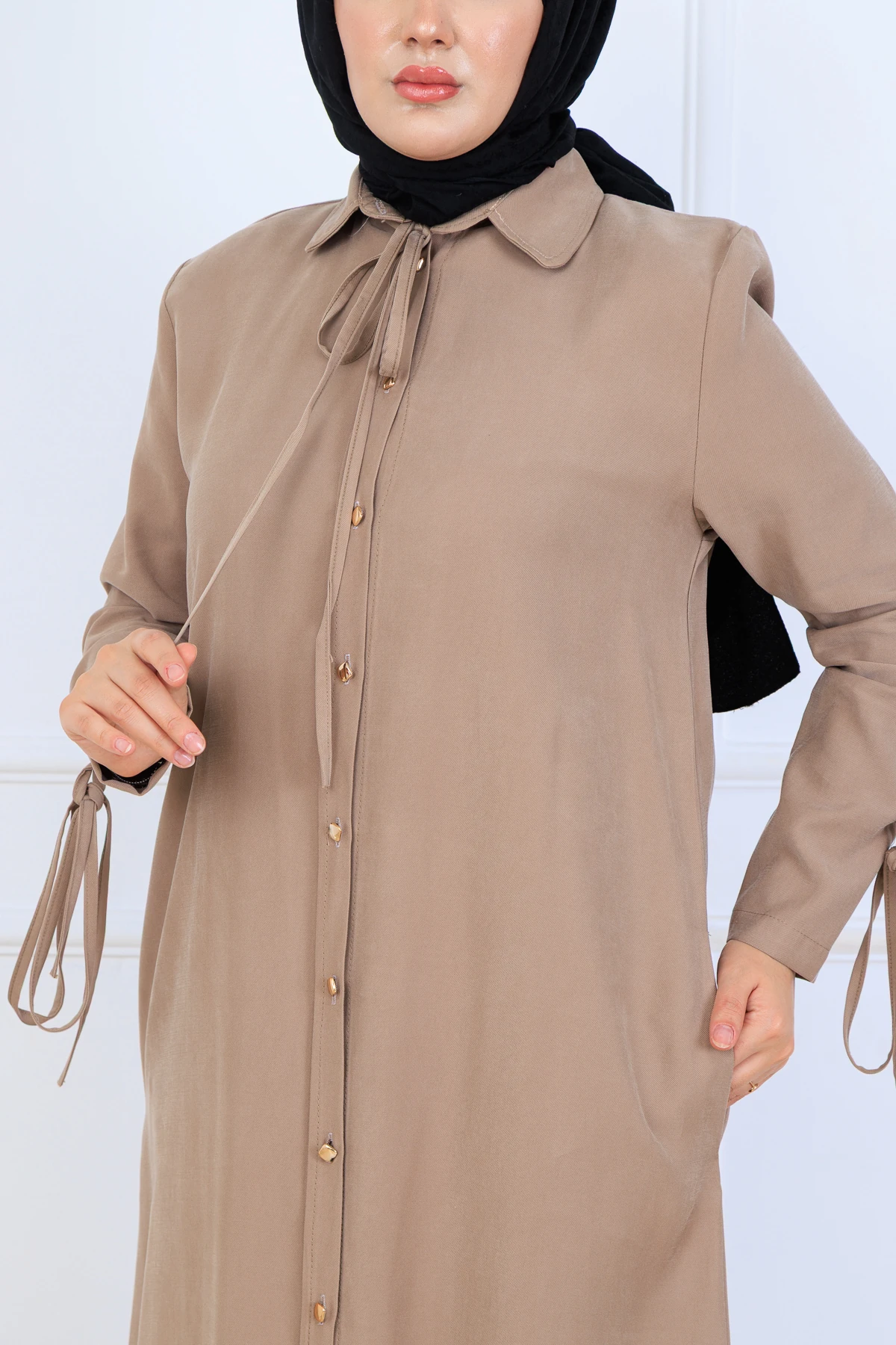 Yumuşak Organik Kumaş Gömlek Yaka Tesettür Kadın Uzun Elbise 10134 - Vizon