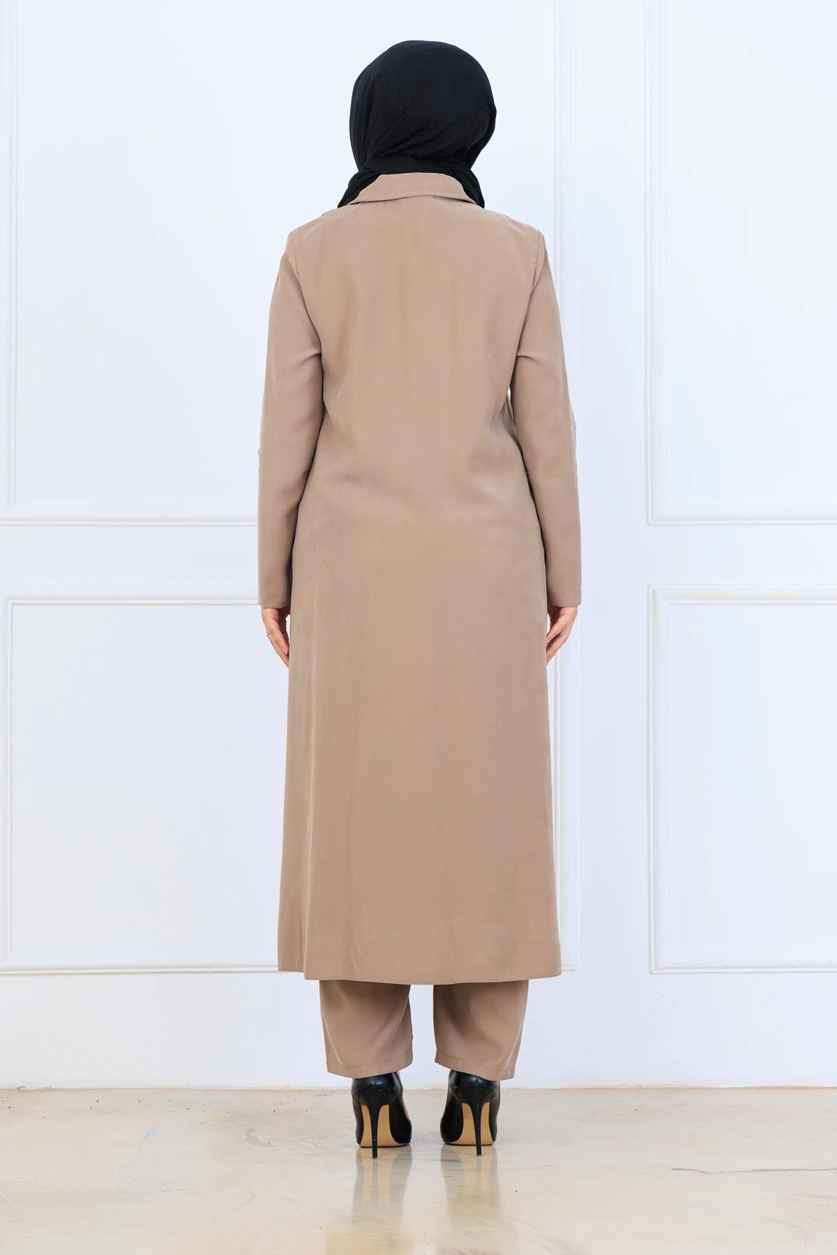 Yumuşak Organik Kumaş Gömlek Yaka Tesettür Kadın Uzun Tunik Pantolonlu İkili Takım 10133 - Vizon