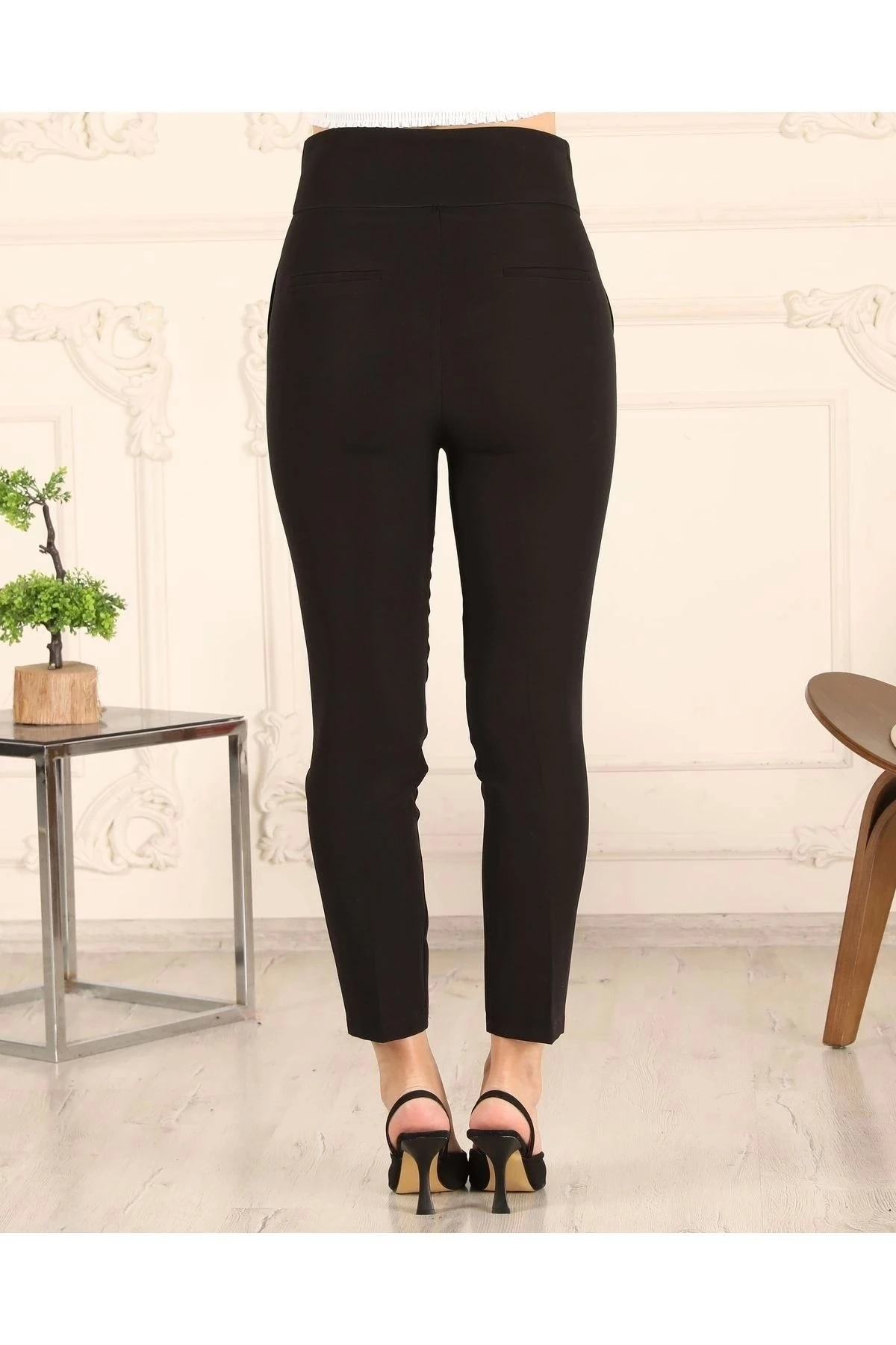 Kadın Yüksek Bel - Bilek Boy Dar Paça Kumaş Pantolon 10102