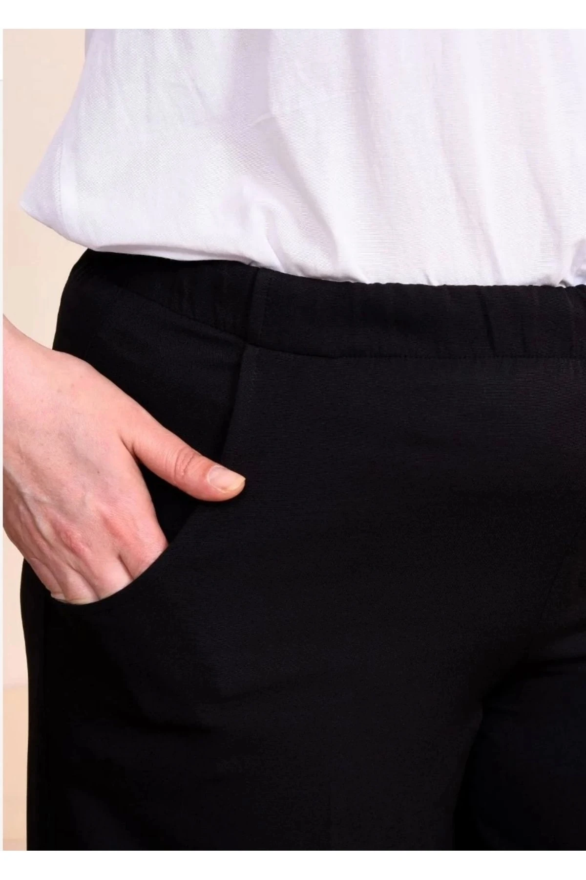 Büyük Beden Lastikli Kumaş Bol Paça Kadın Pantolon 10109 - Si̇yah